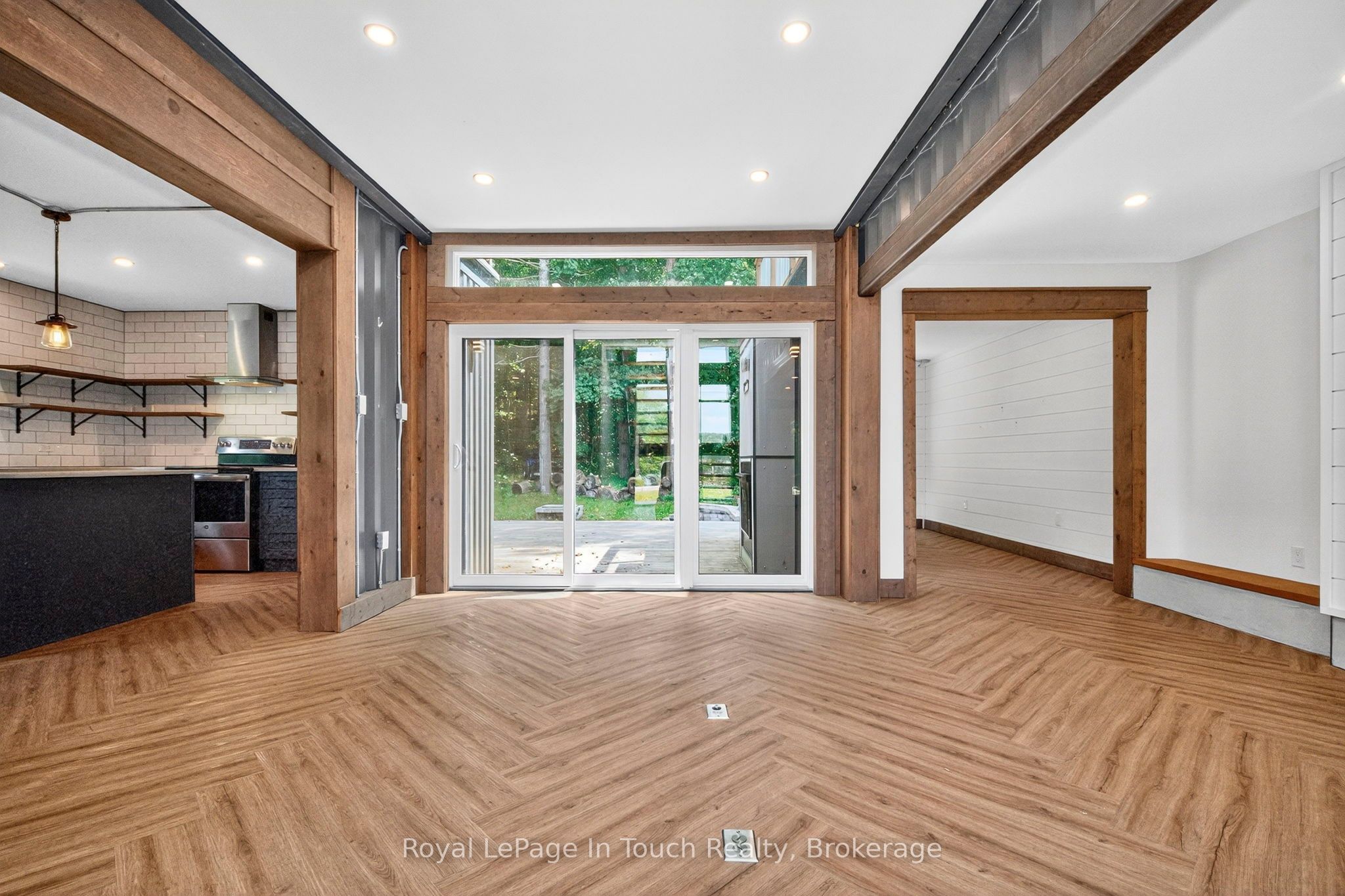 91 Andrew Drive Property Photo 3