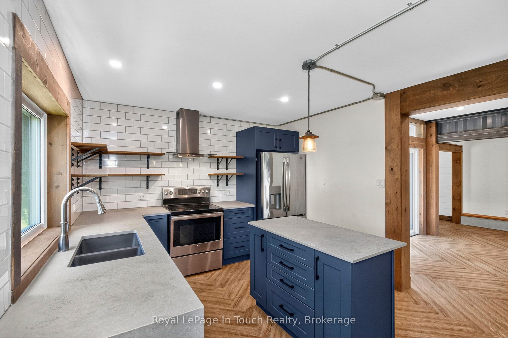 91 Andrew Drive Property Photo 9