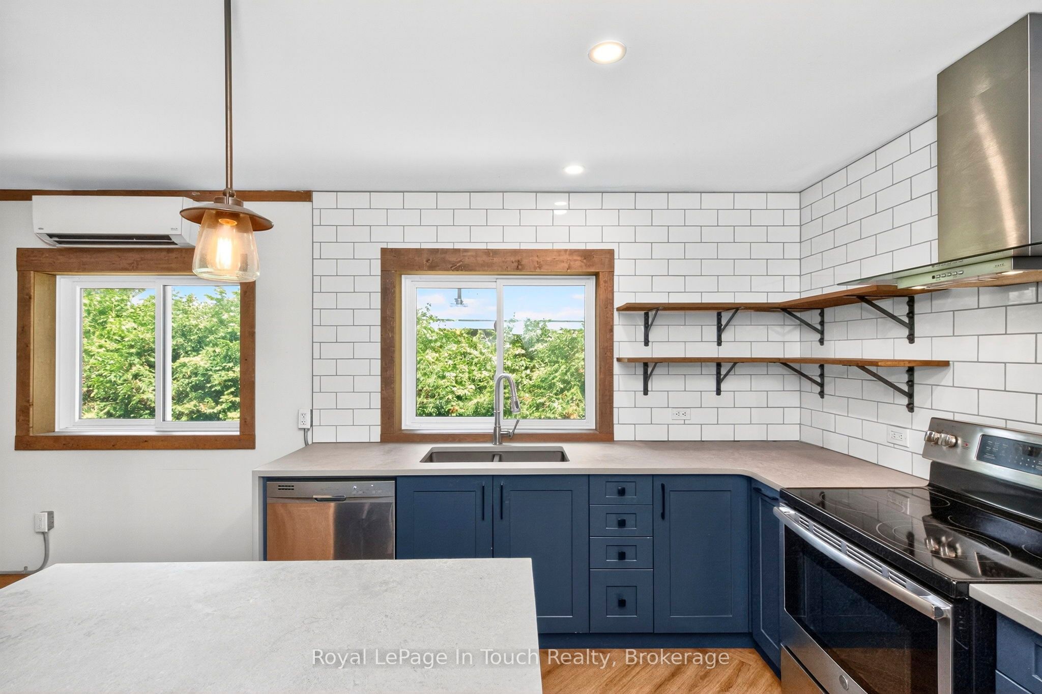 91 Andrew Drive Property Photo 11