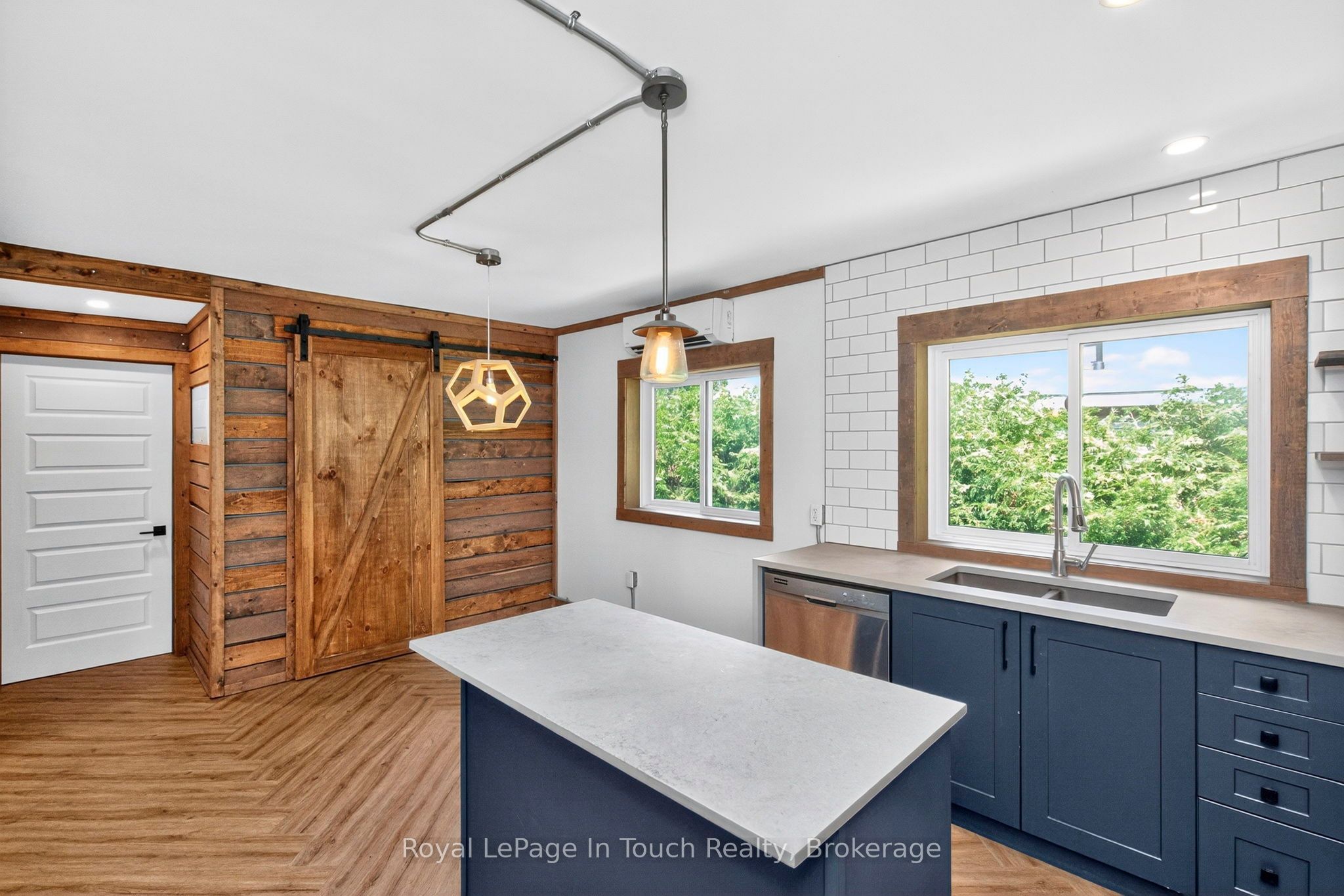 91 Andrew Drive Property Photo 13