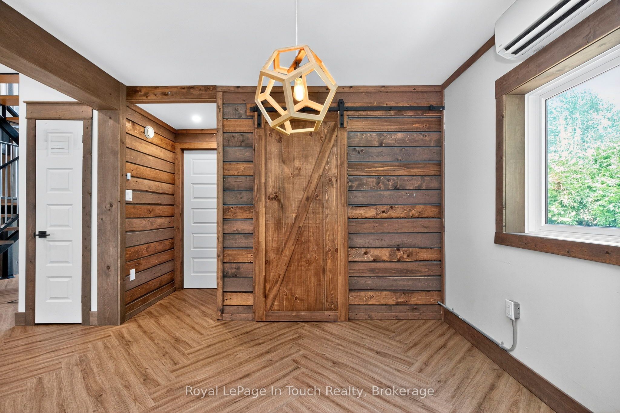 91 Andrew Drive Property Photo 14