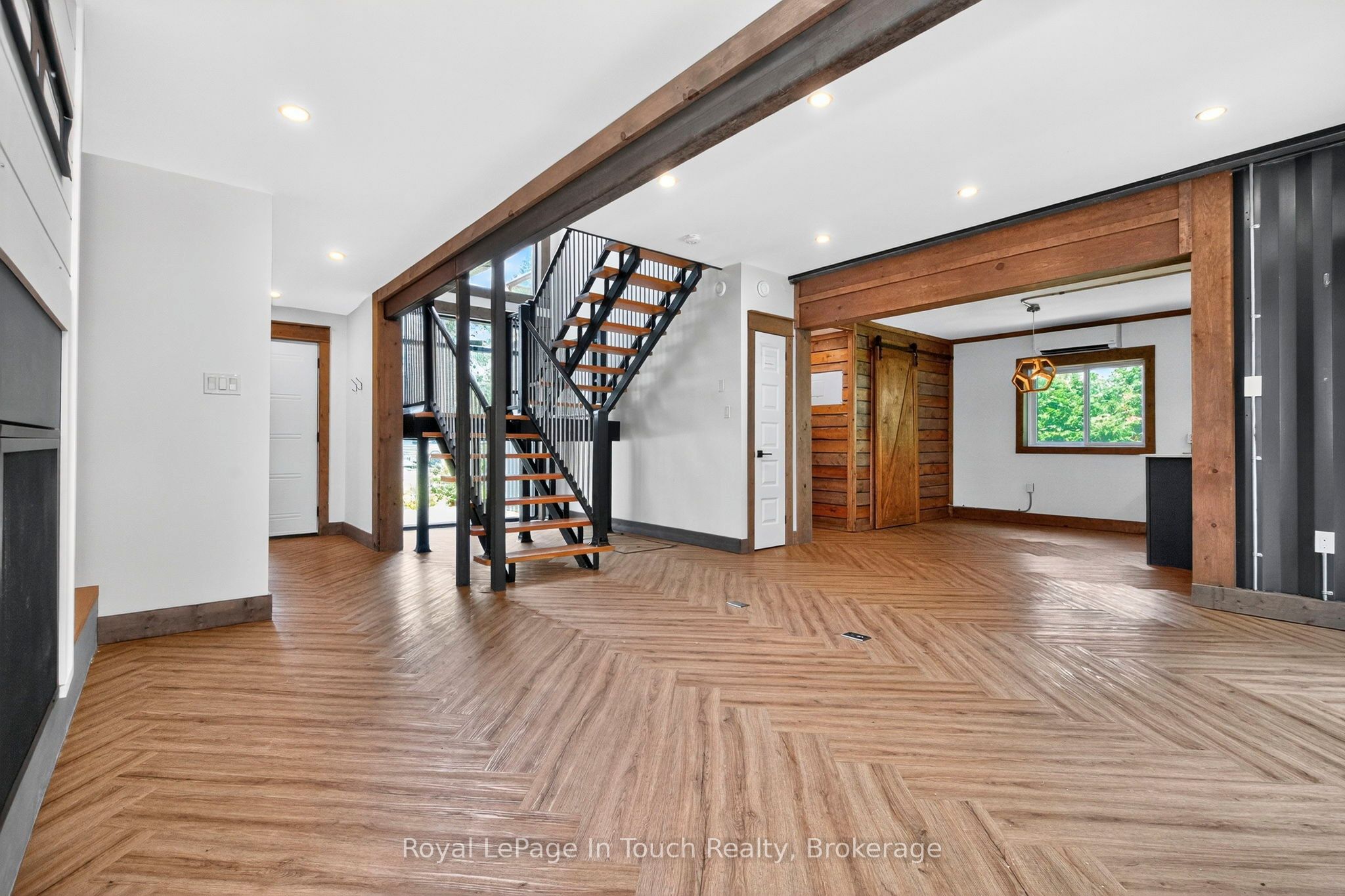 91 Andrew Drive Property Photo 41