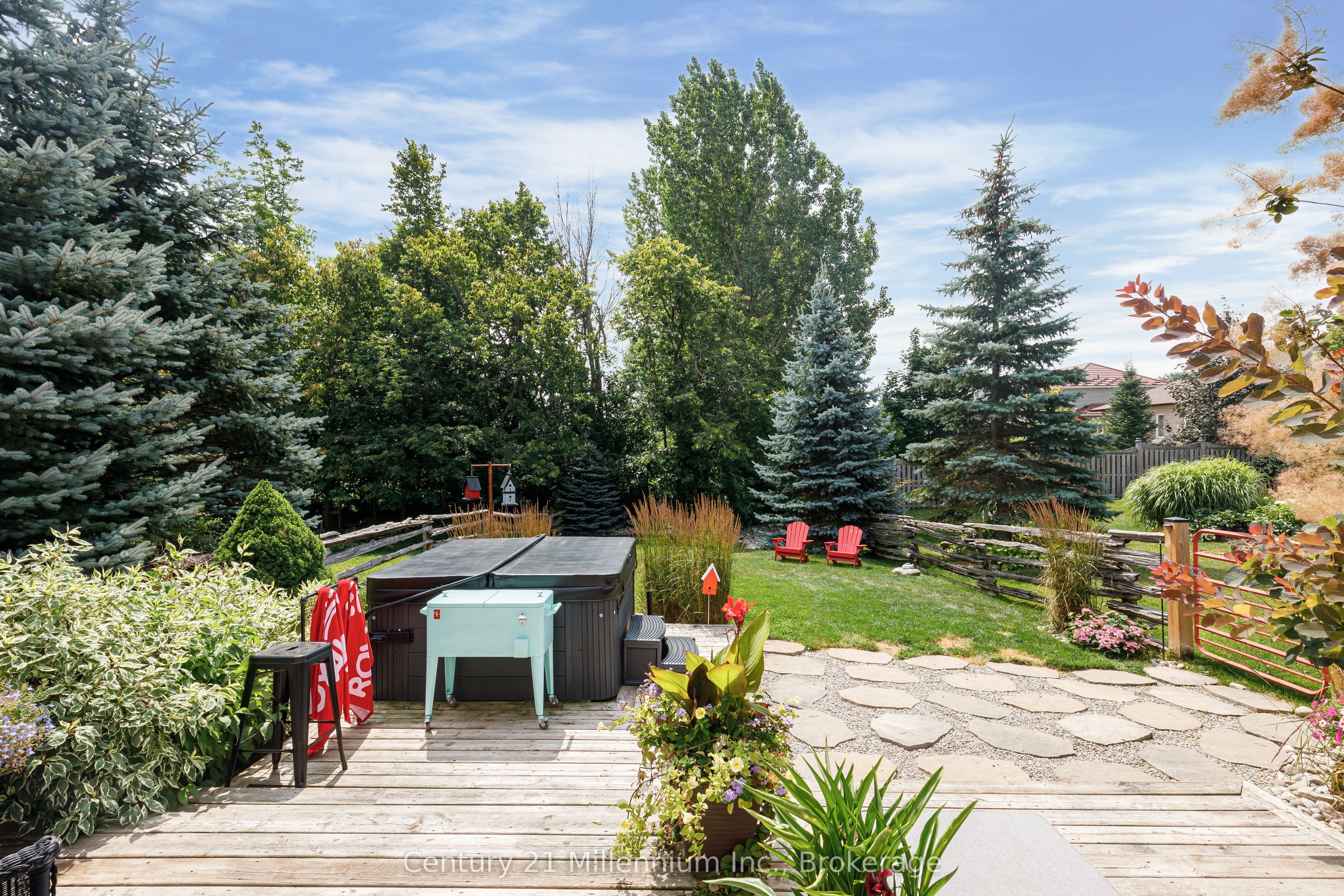 14 Thomas Drive Property Photo 6