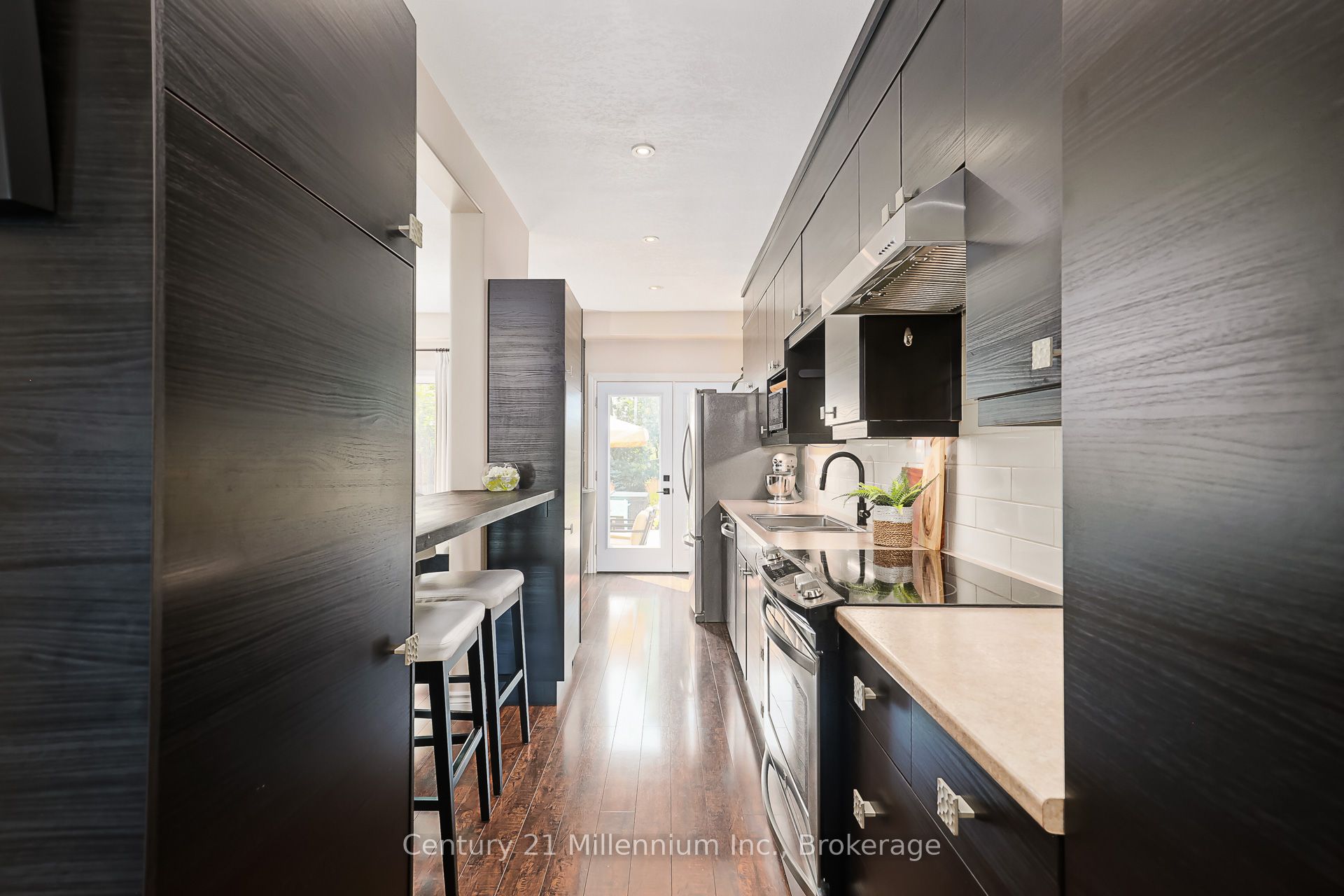 14 Thomas Drive Property Photo 19