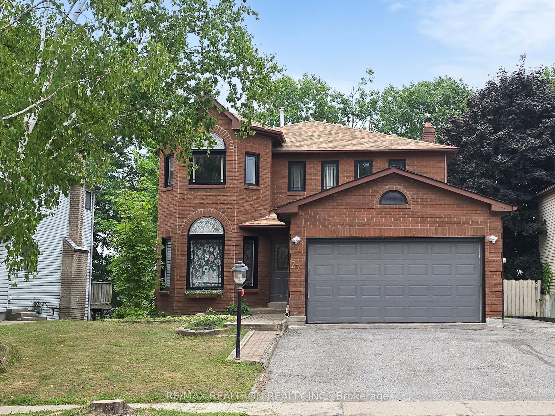 27 Moore Place Property Photo 1