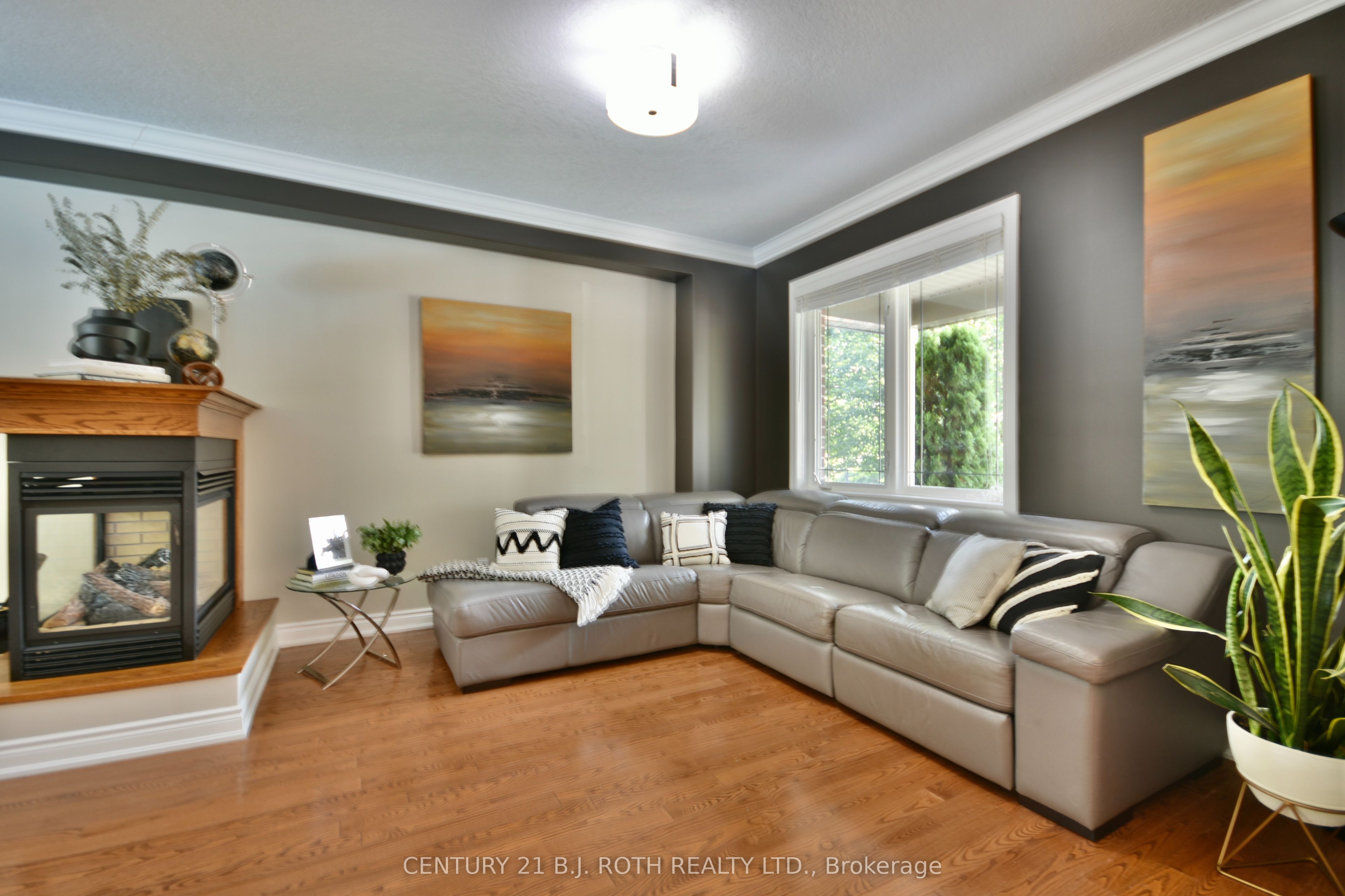 12 Lloyd Cook Drive E Property Photo 8