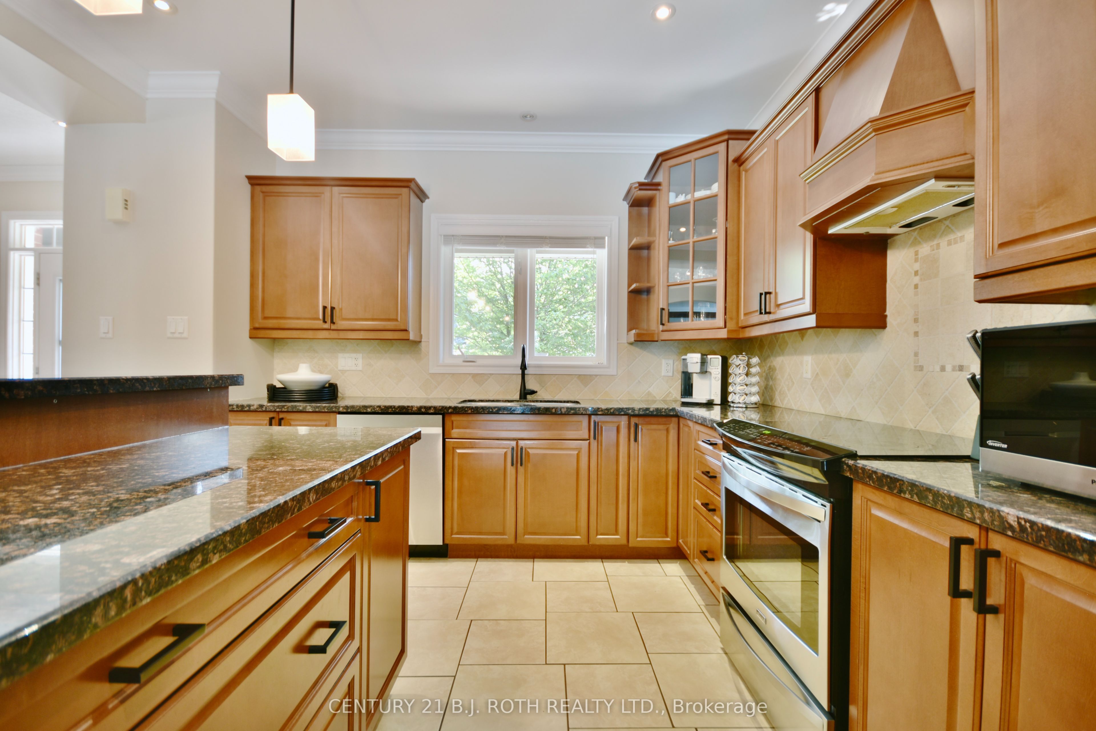 12 Lloyd Cook Drive E Property Photo 14