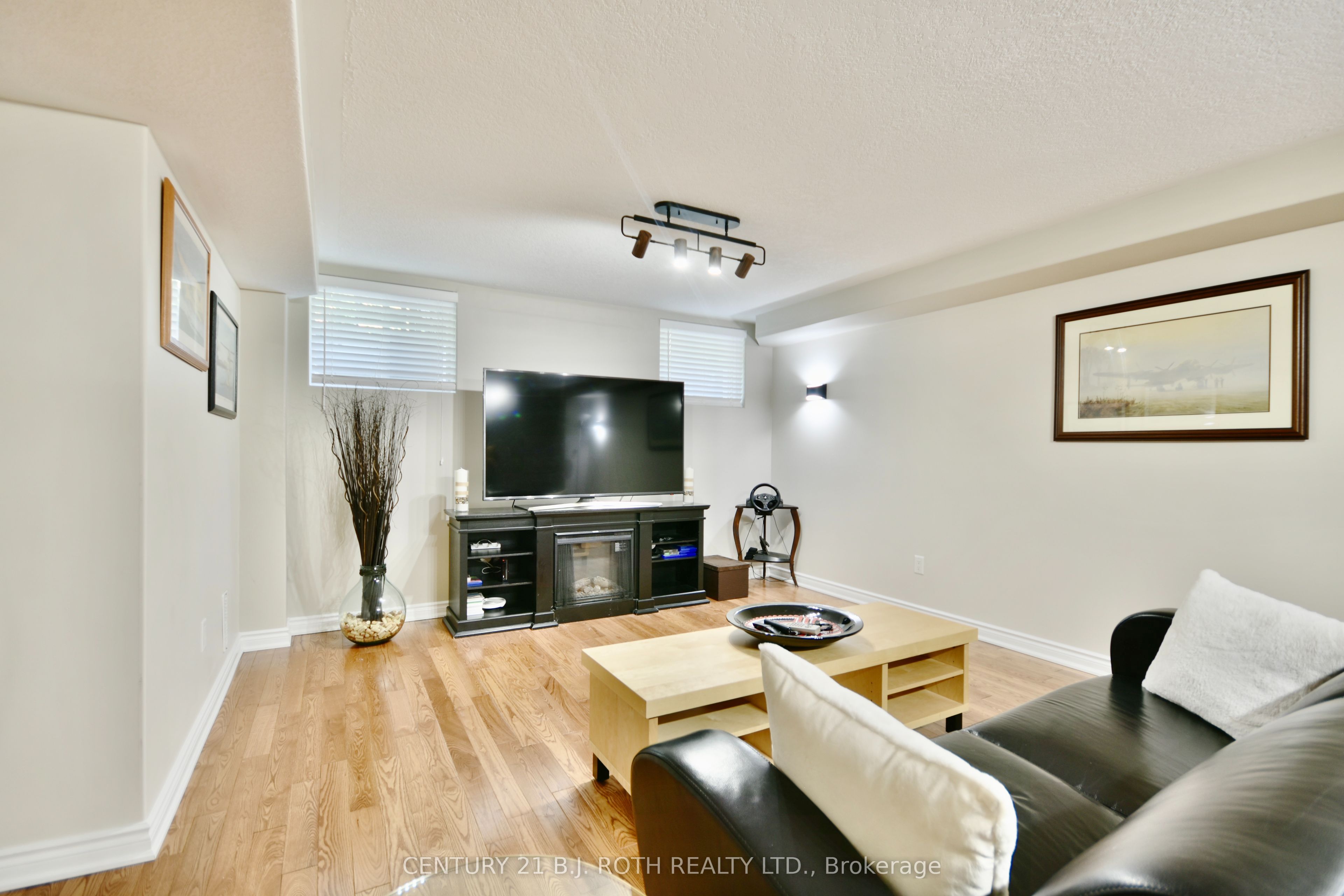 12 Lloyd Cook Drive E Property Photo 29