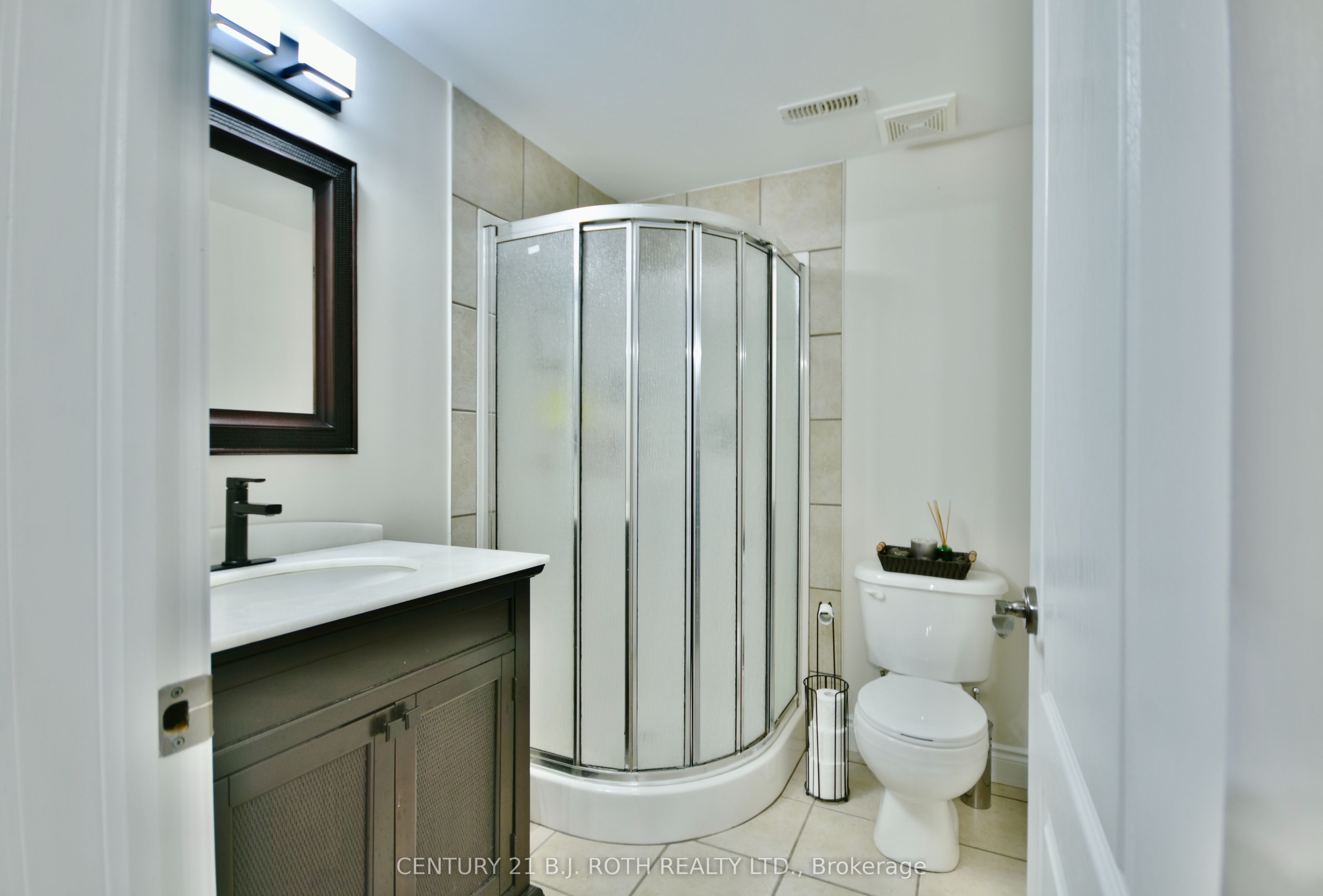 12 Lloyd Cook Drive E Property Photo 31