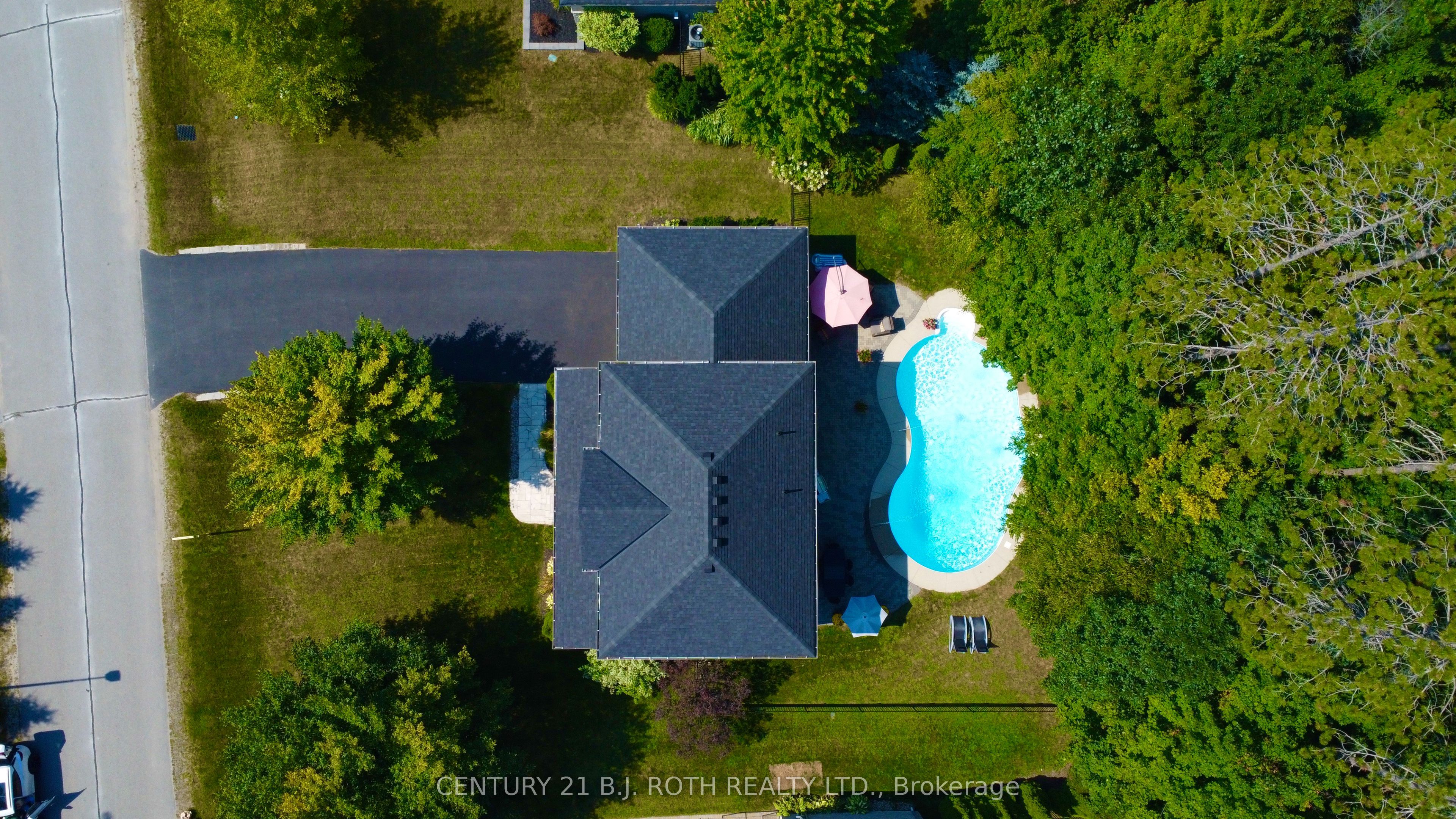 12 Lloyd Cook Drive E Property Photo 32