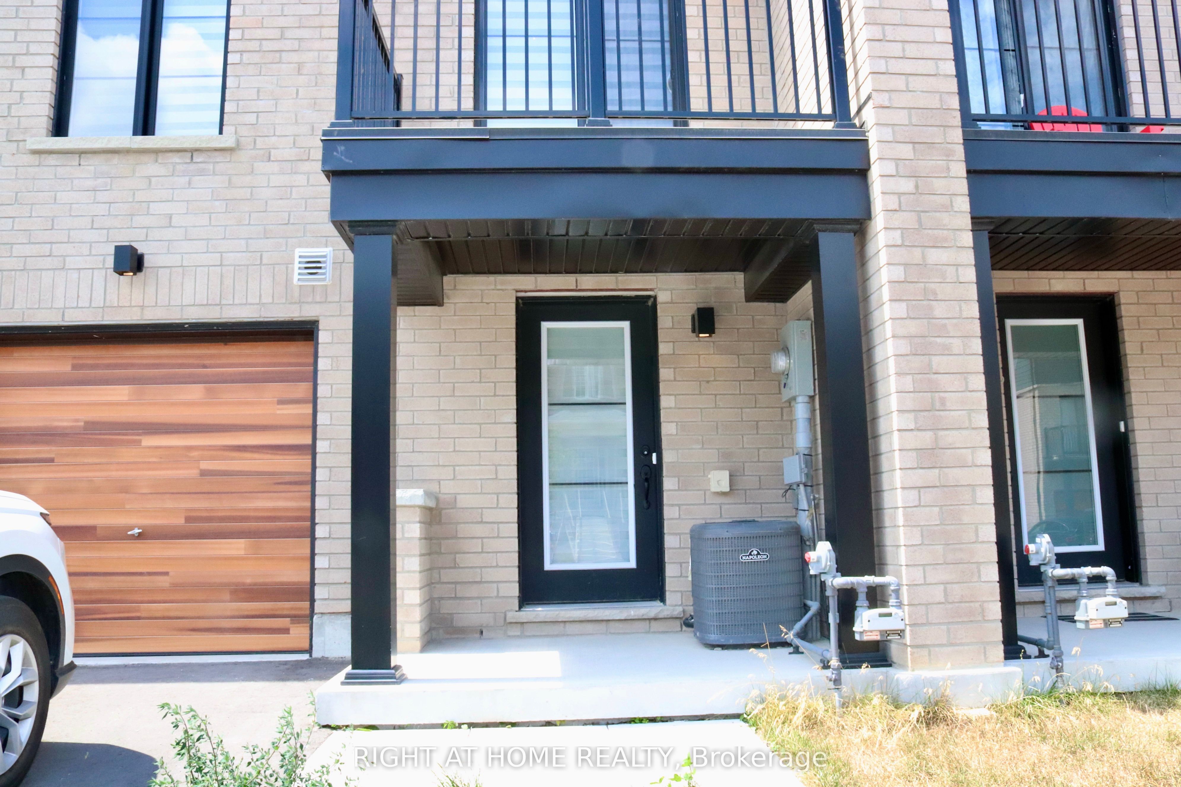 7 Wagon Lane Property Photo 2