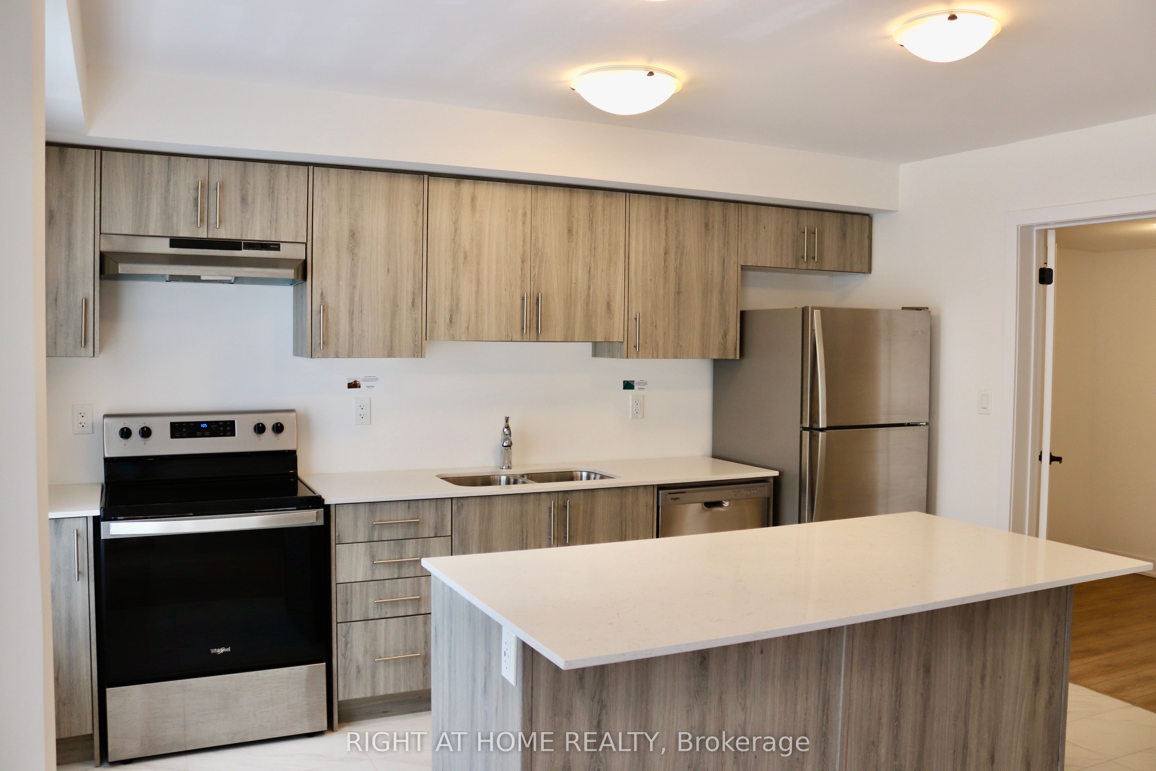 7 Wagon Lane Property Photo 5