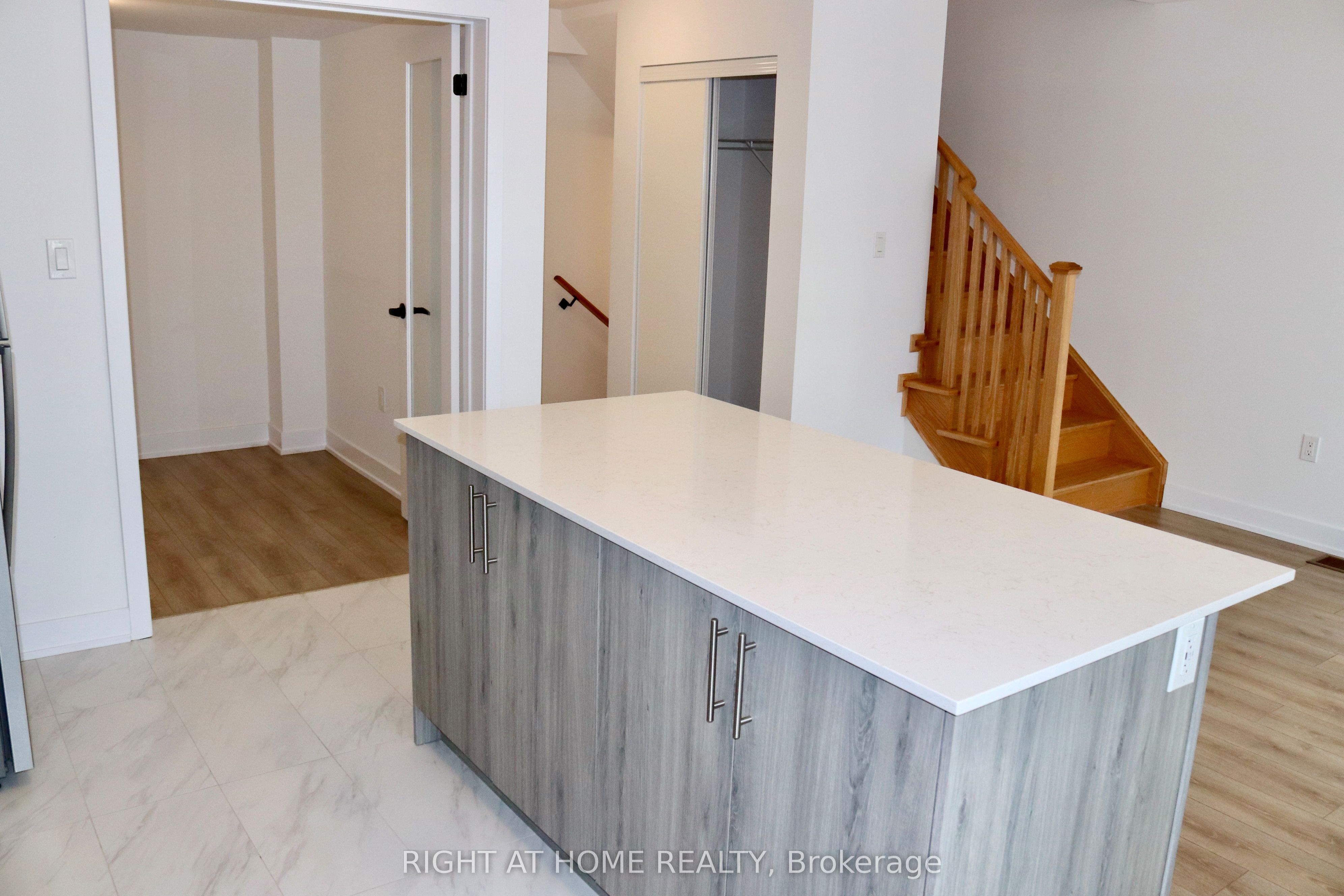 7 Wagon Lane Property Photo 6