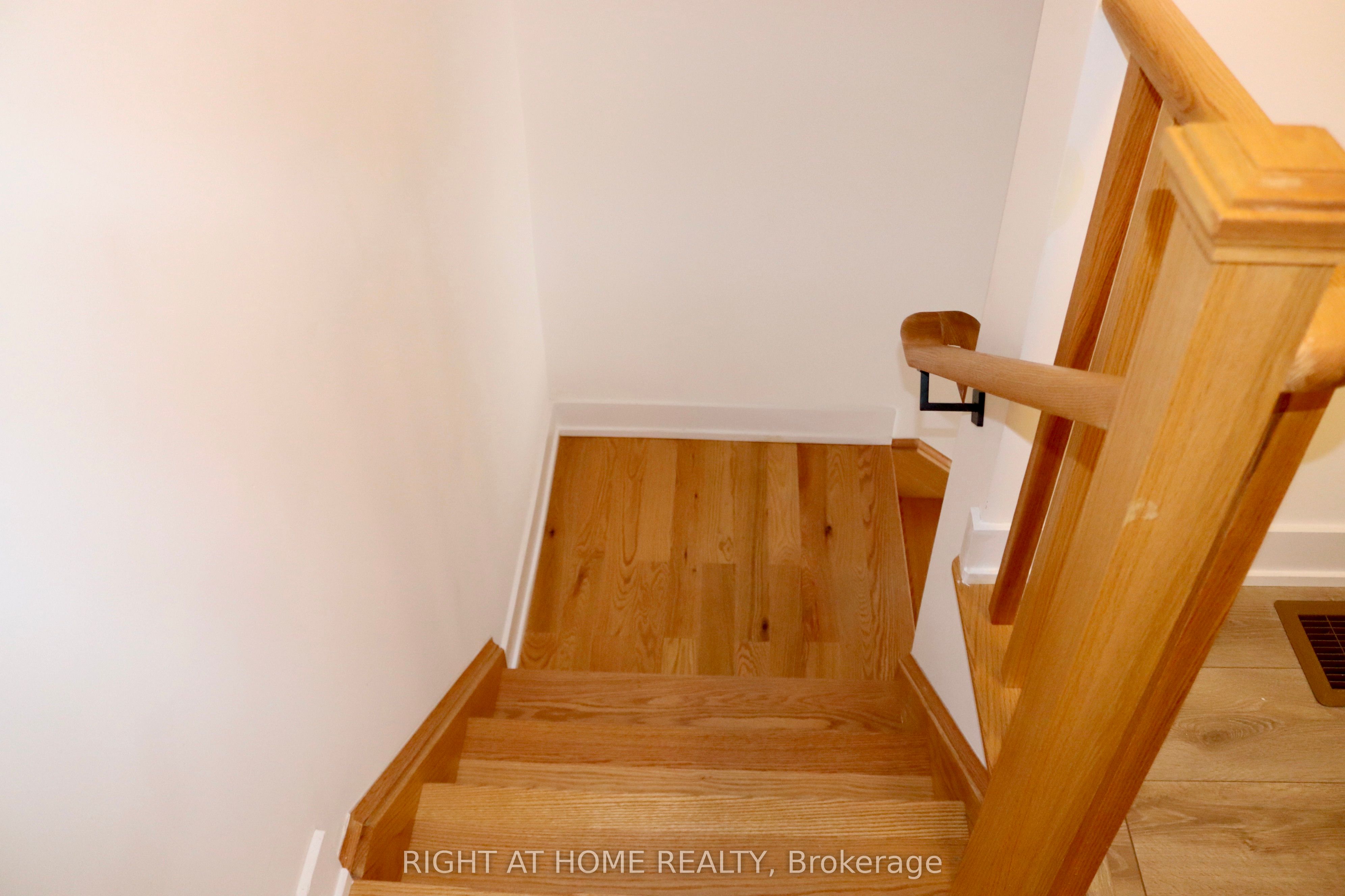 7 Wagon Lane Property Photo 18