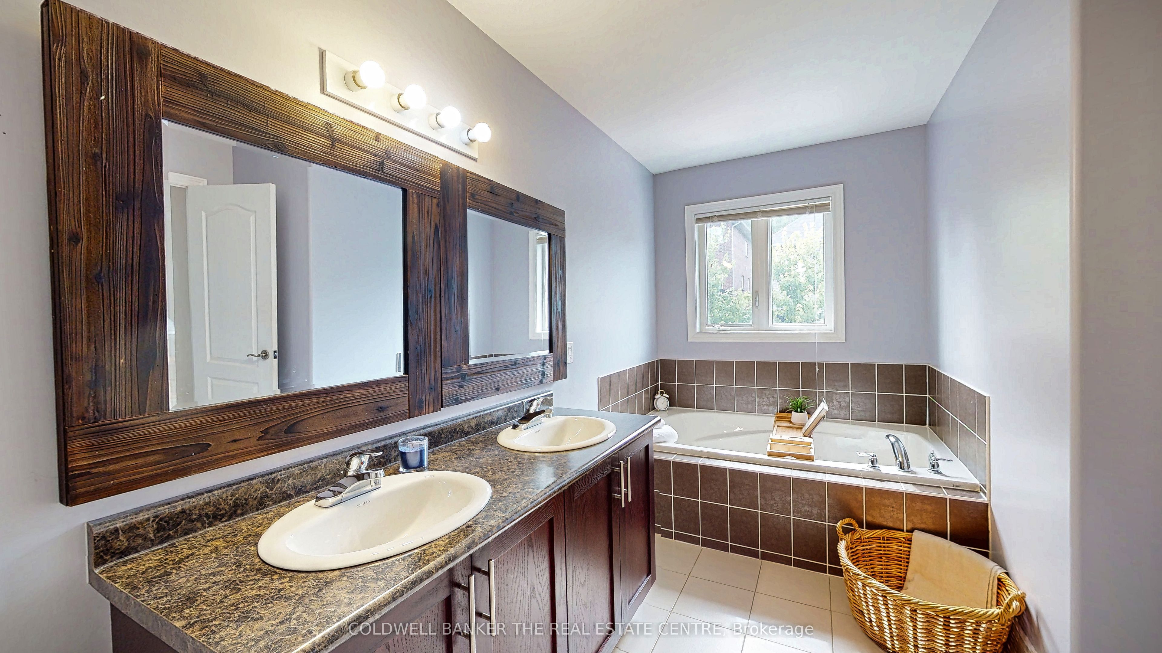 3086 Emperor Drive Property Photo 25