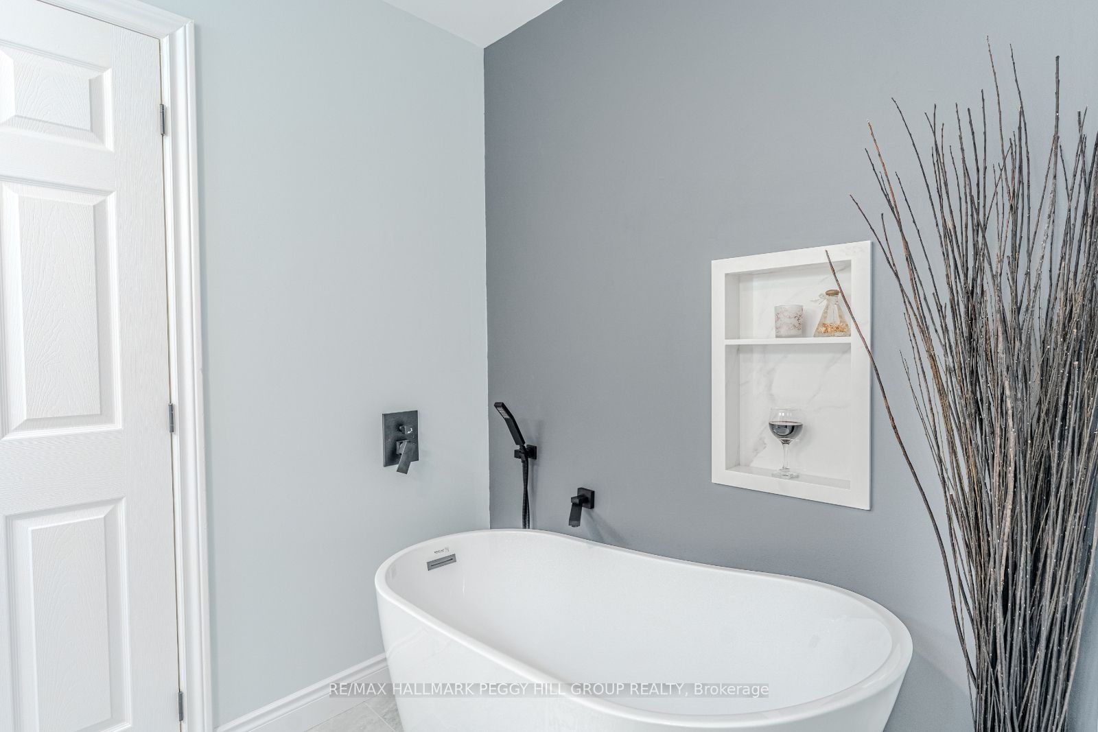 64 Woodcrest Rd Property Photo 11
