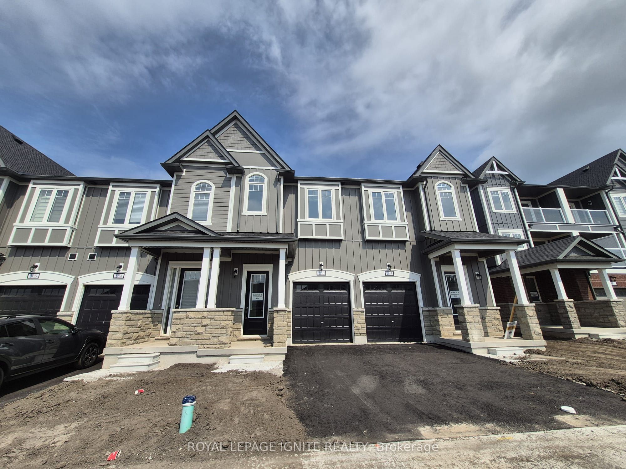 528 Hudson Cres Property Photo 1