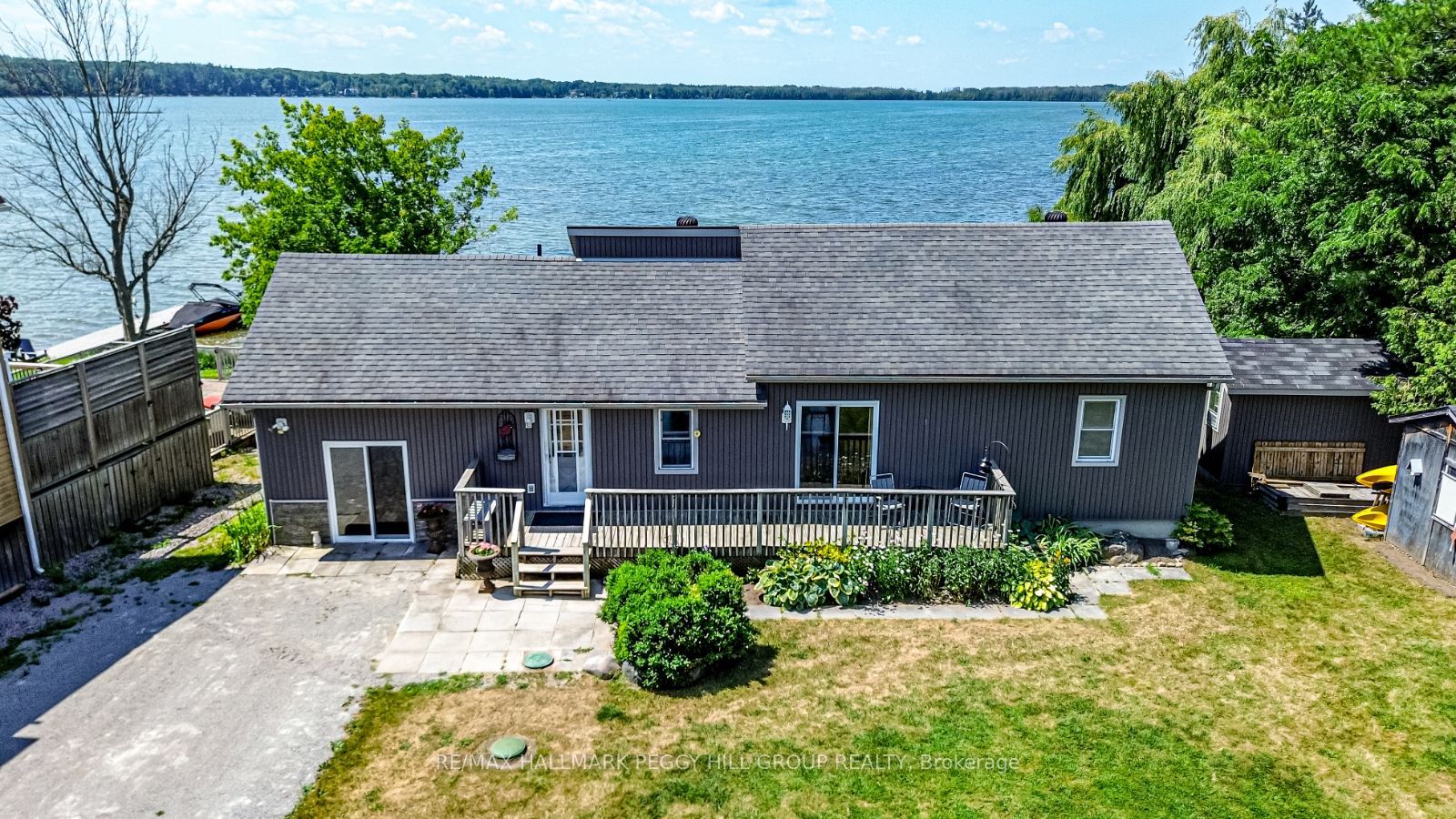 5580 Penetanguishene Road Property Photo 1