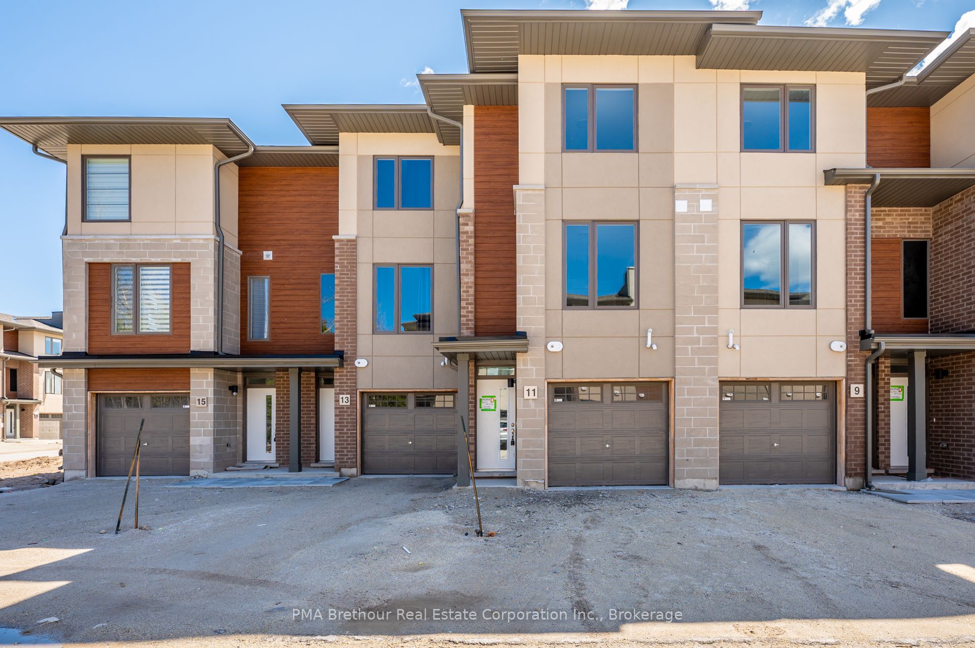 11 Winters Crescent Property Photo 1