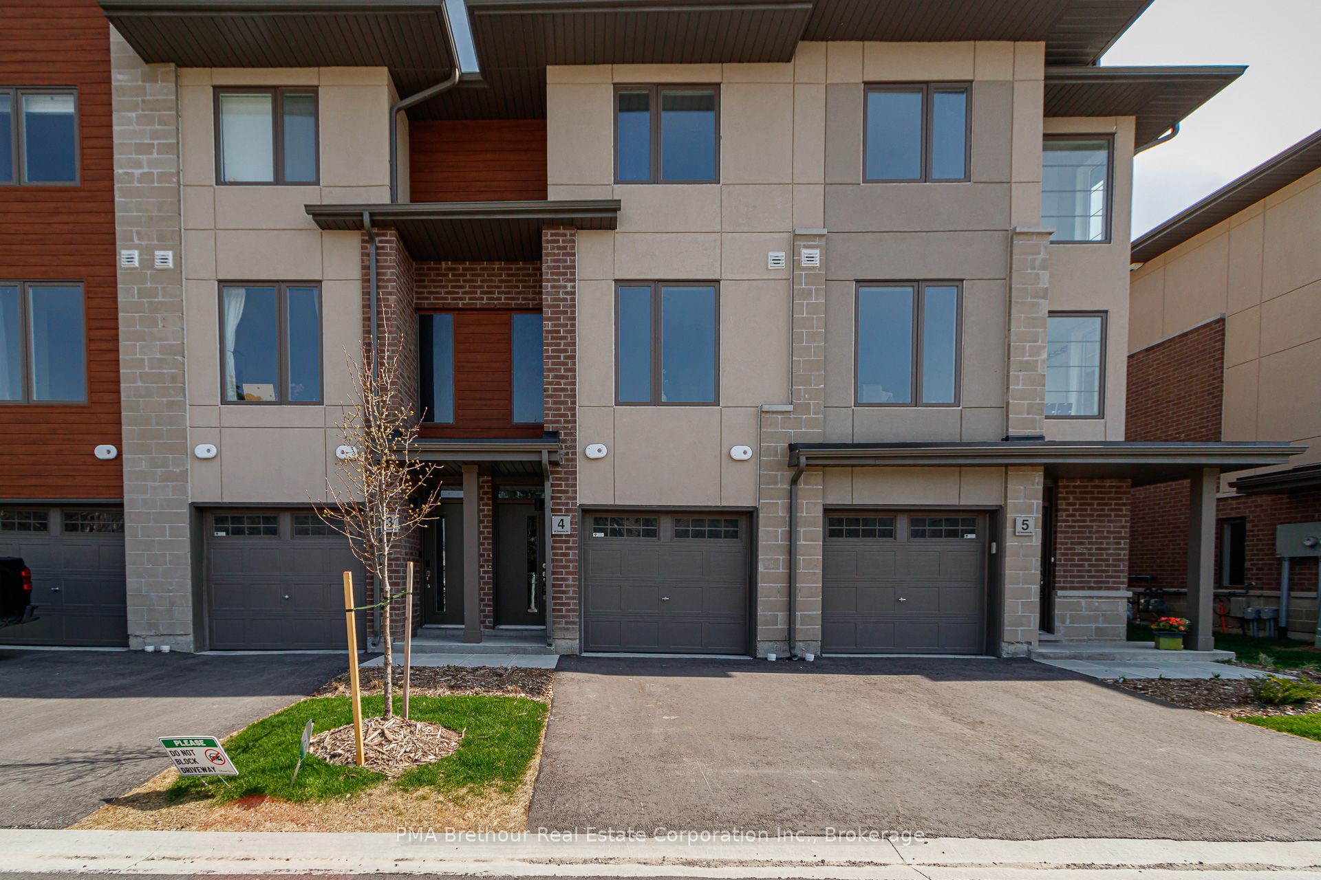 35 Dawson Drive 4 Property Photo 1