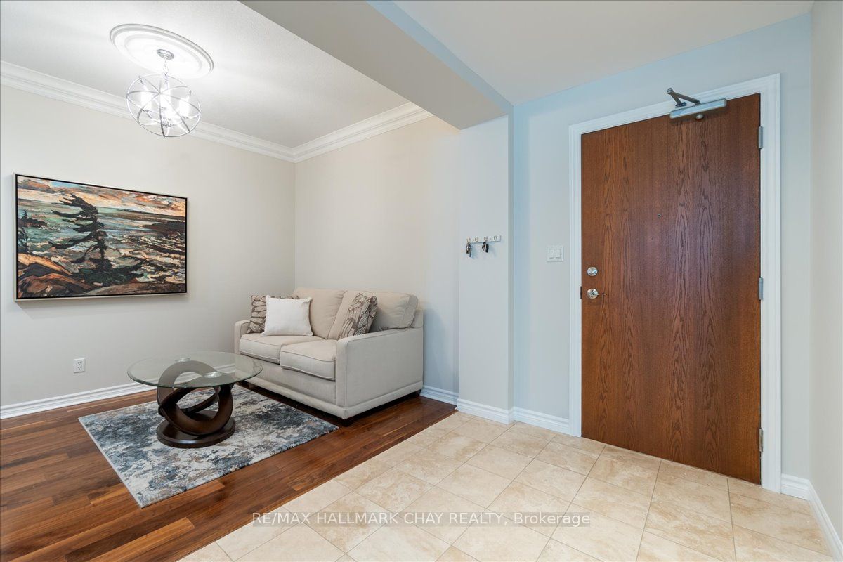 33 Ellen Street 1108 Property Photo 2