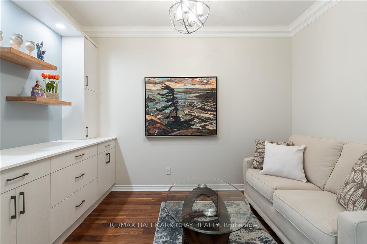 33 Ellen Street 1108 Property Photo 5