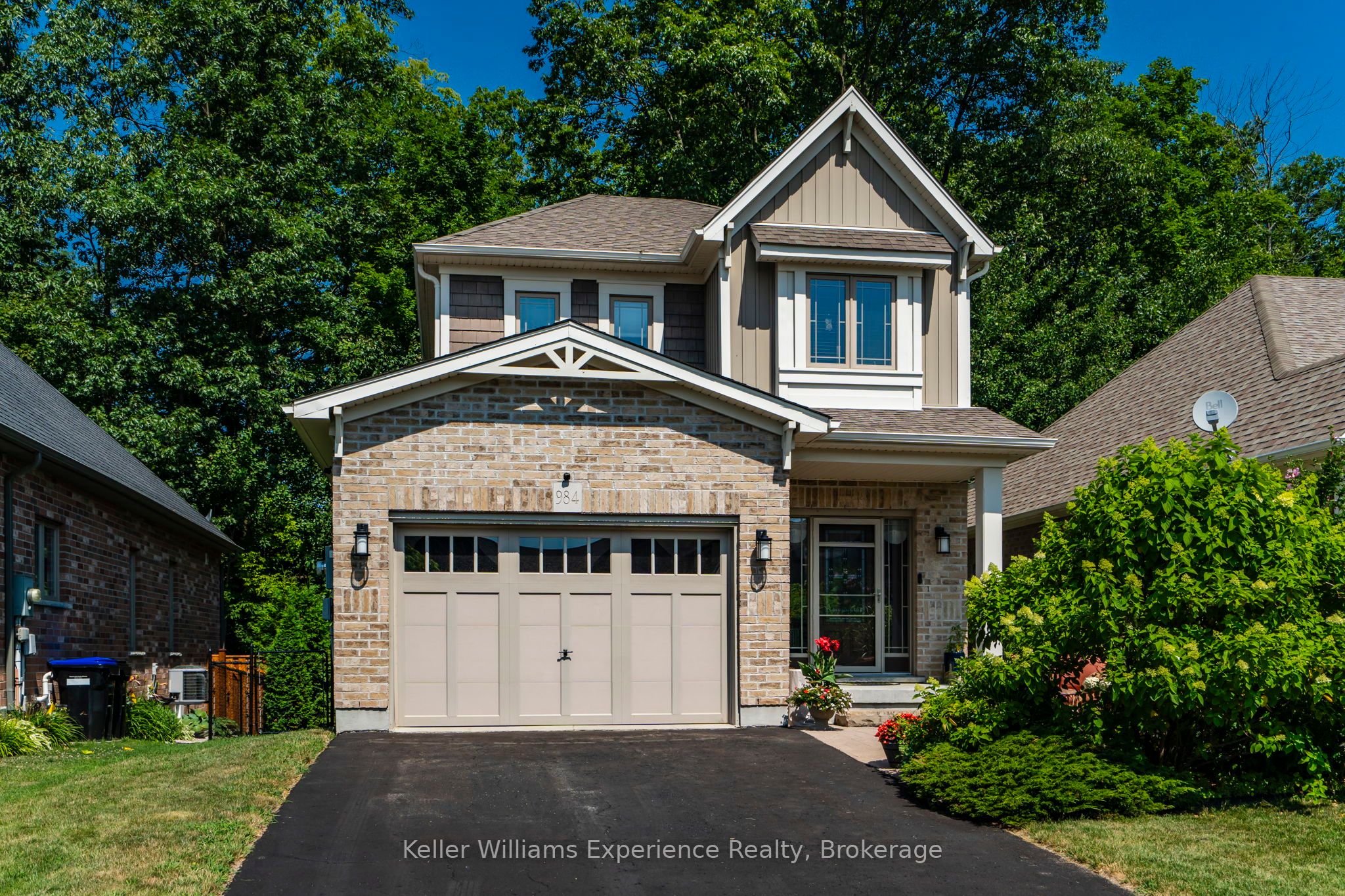 984 Cook Dr Property Photo 1