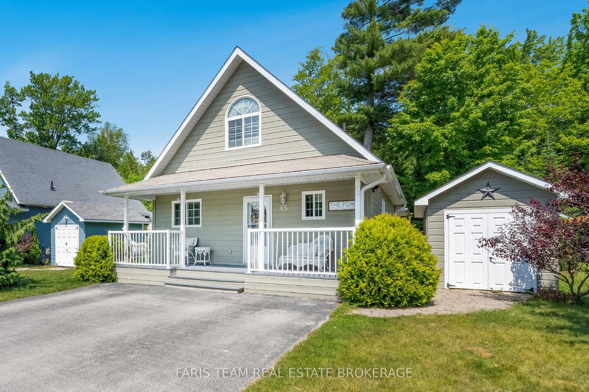 65 Madawaska Trl Property Photo 1