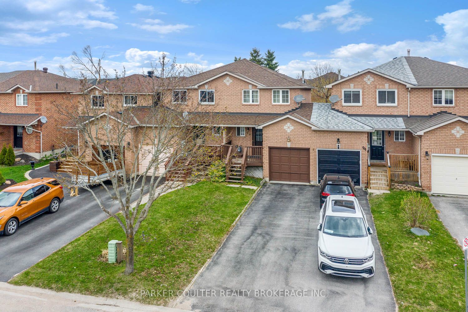 96 Lee Crescent Property Photo 1