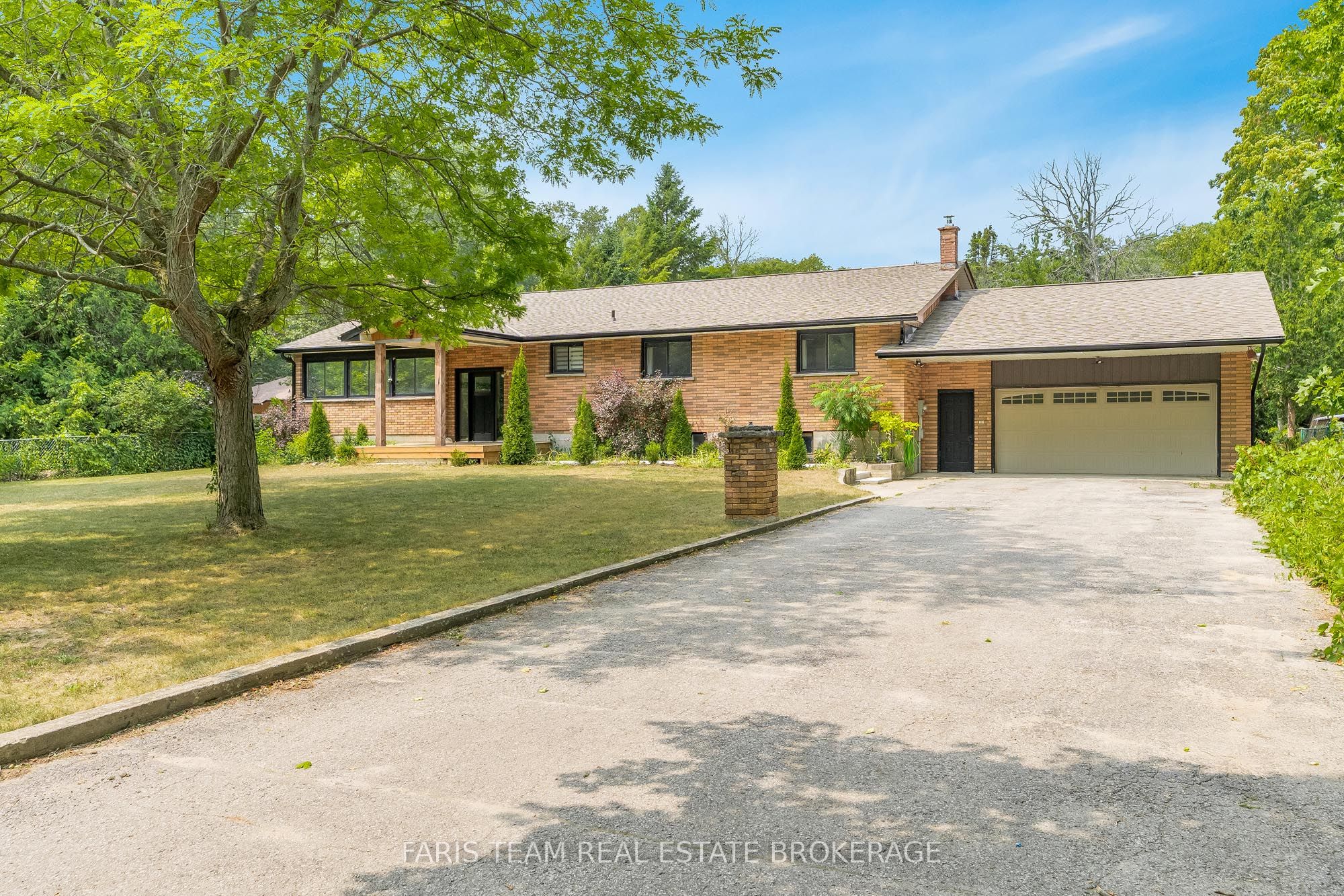 256 Knox Road E Property Photo 1