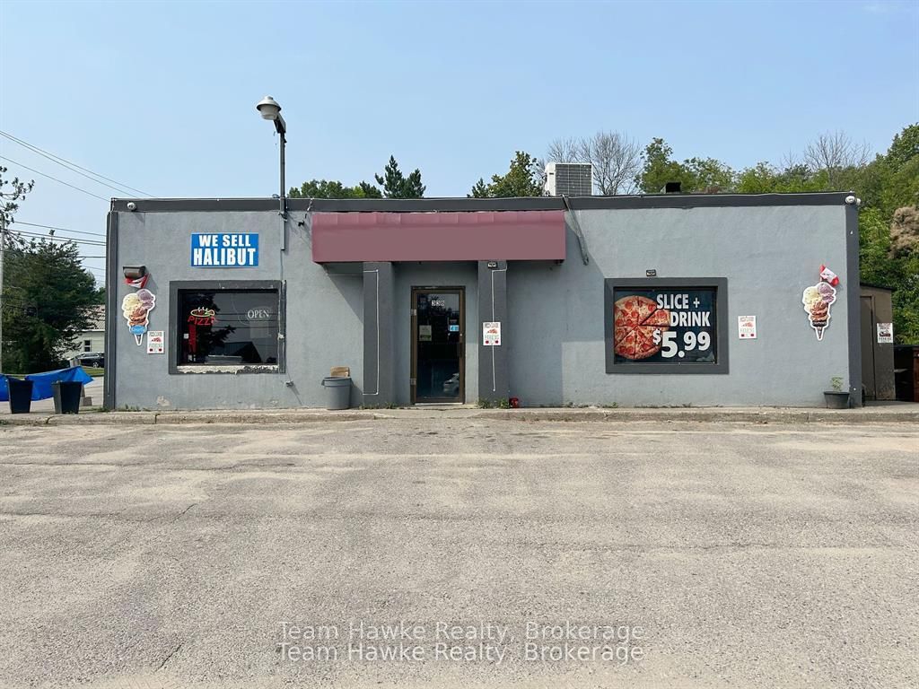 338 Park St Property Photo 1