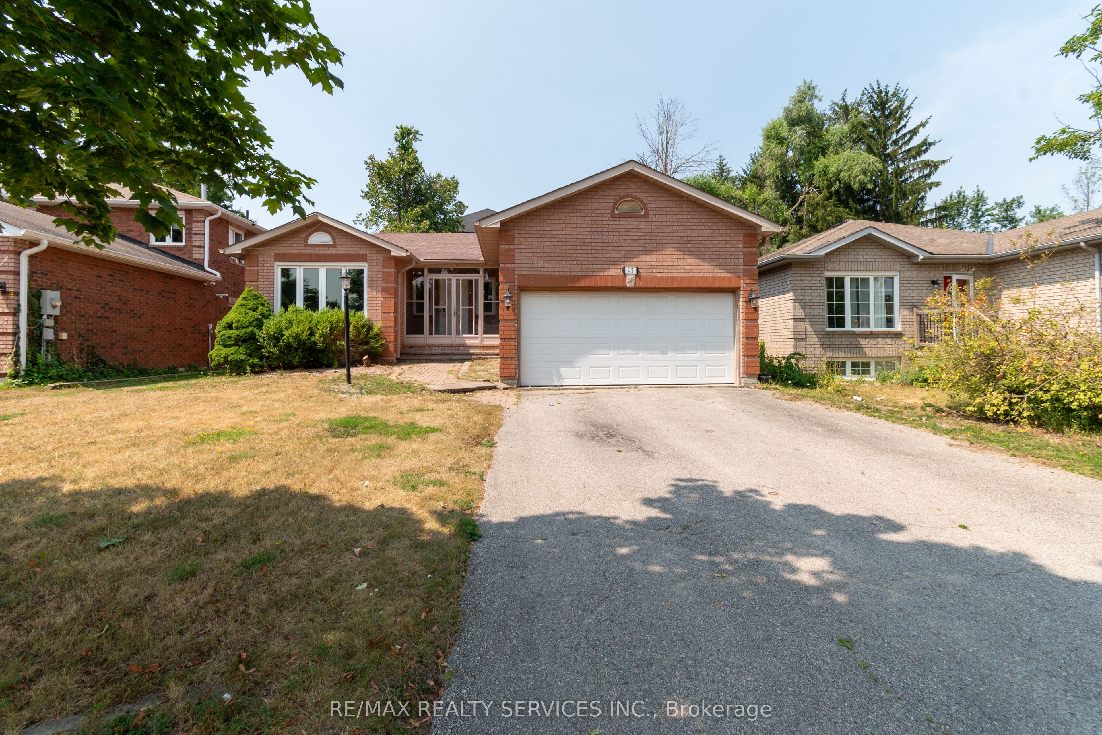 22 Oshaughnessy Cres Property Photo 1