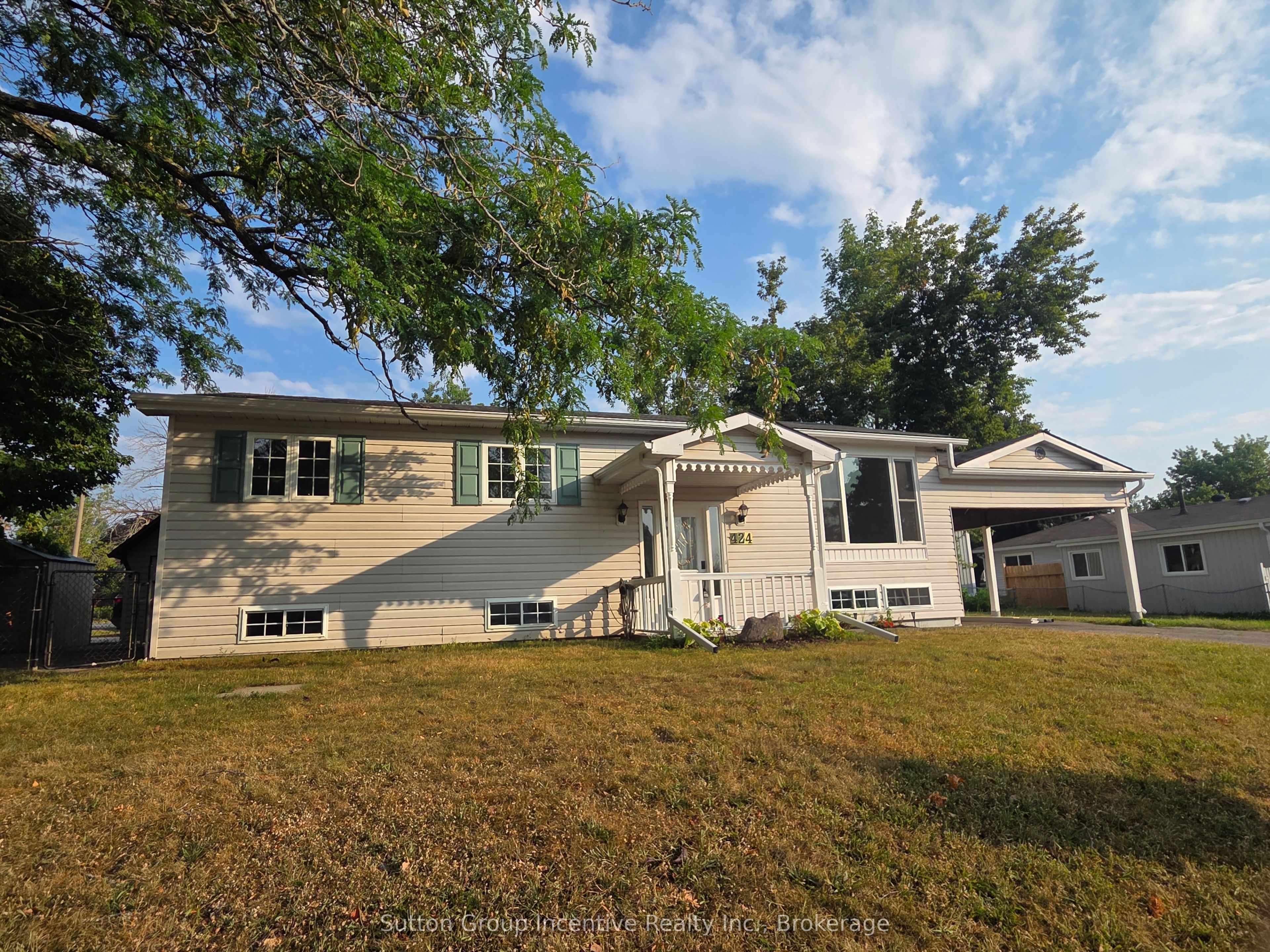 424 Raymond Avenue Property Photo 1