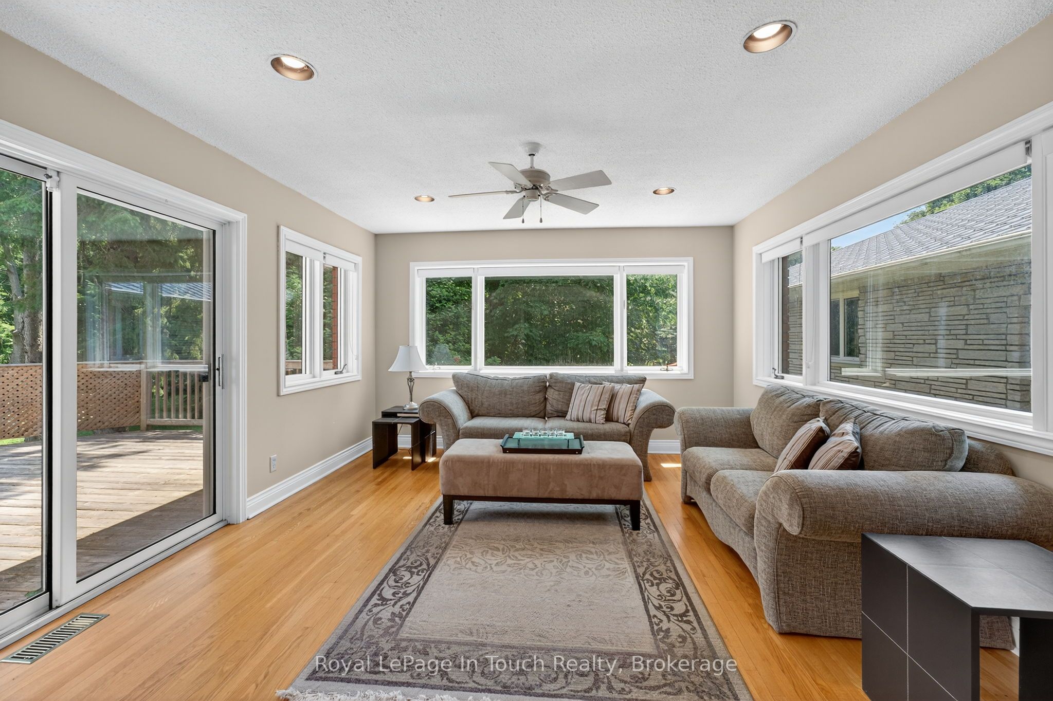 56 Robert Street E Property Photo 9