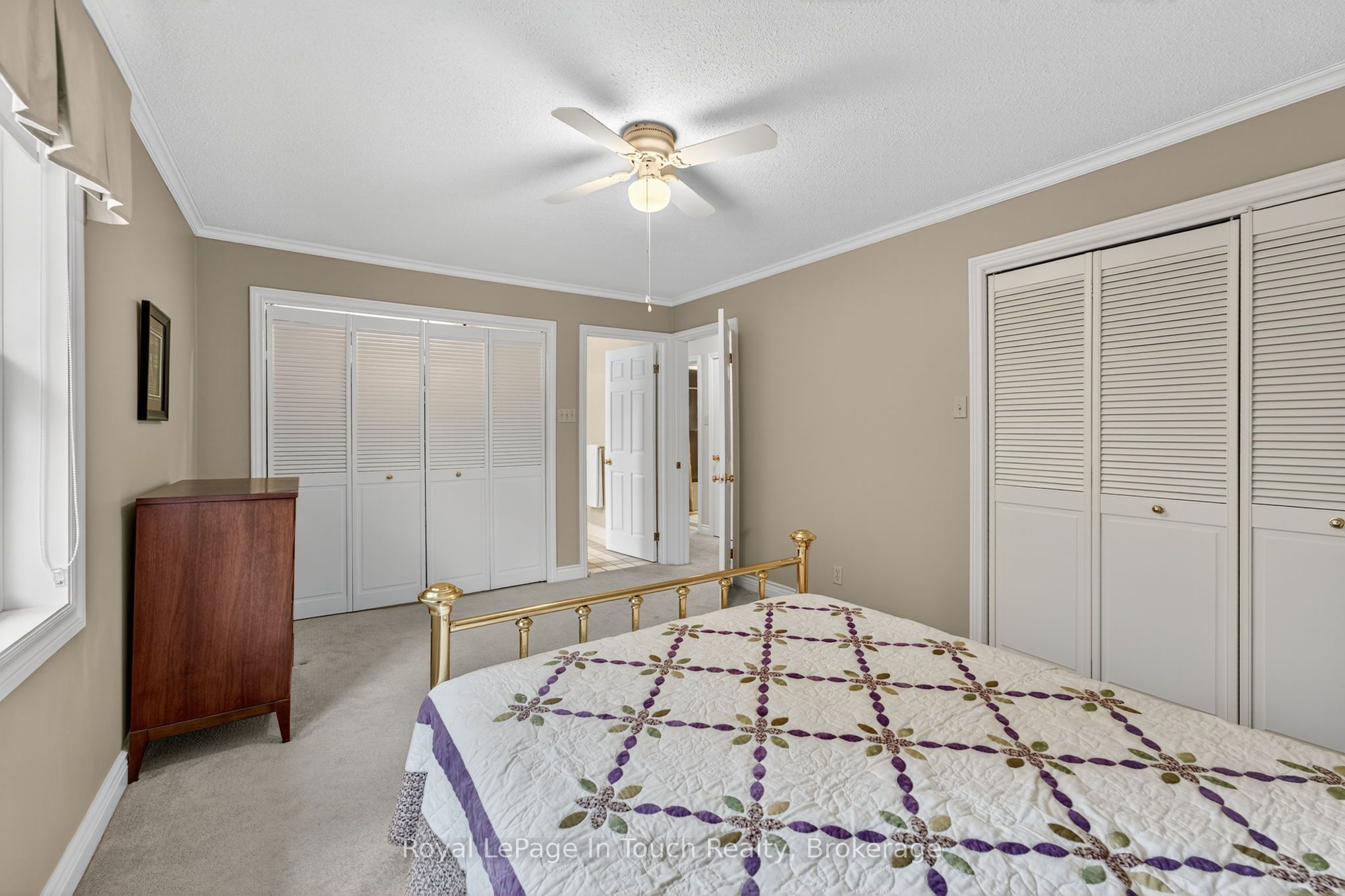 56 Robert Street E Property Photo 19