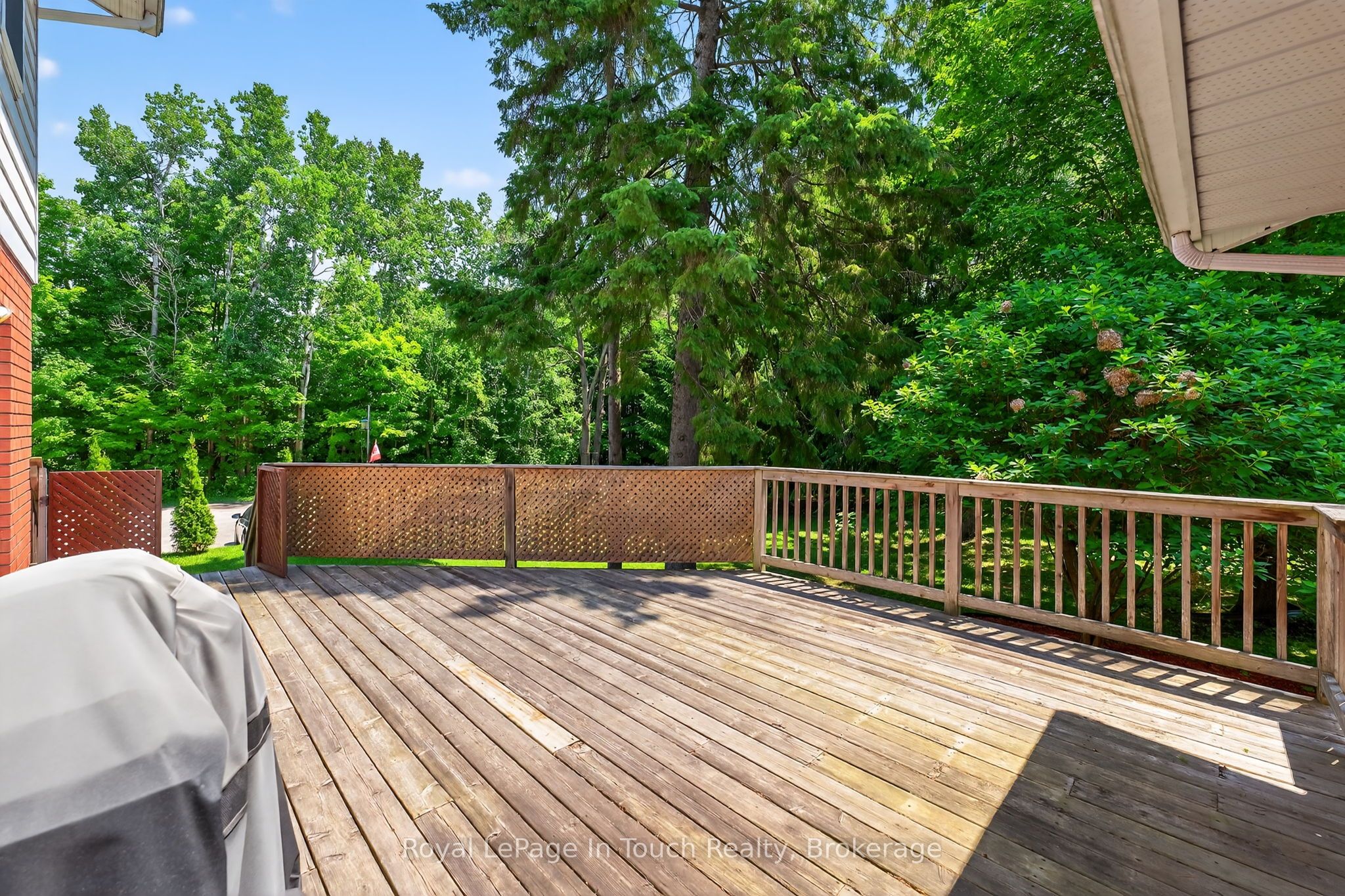 56 Robert Street E Property Photo 25