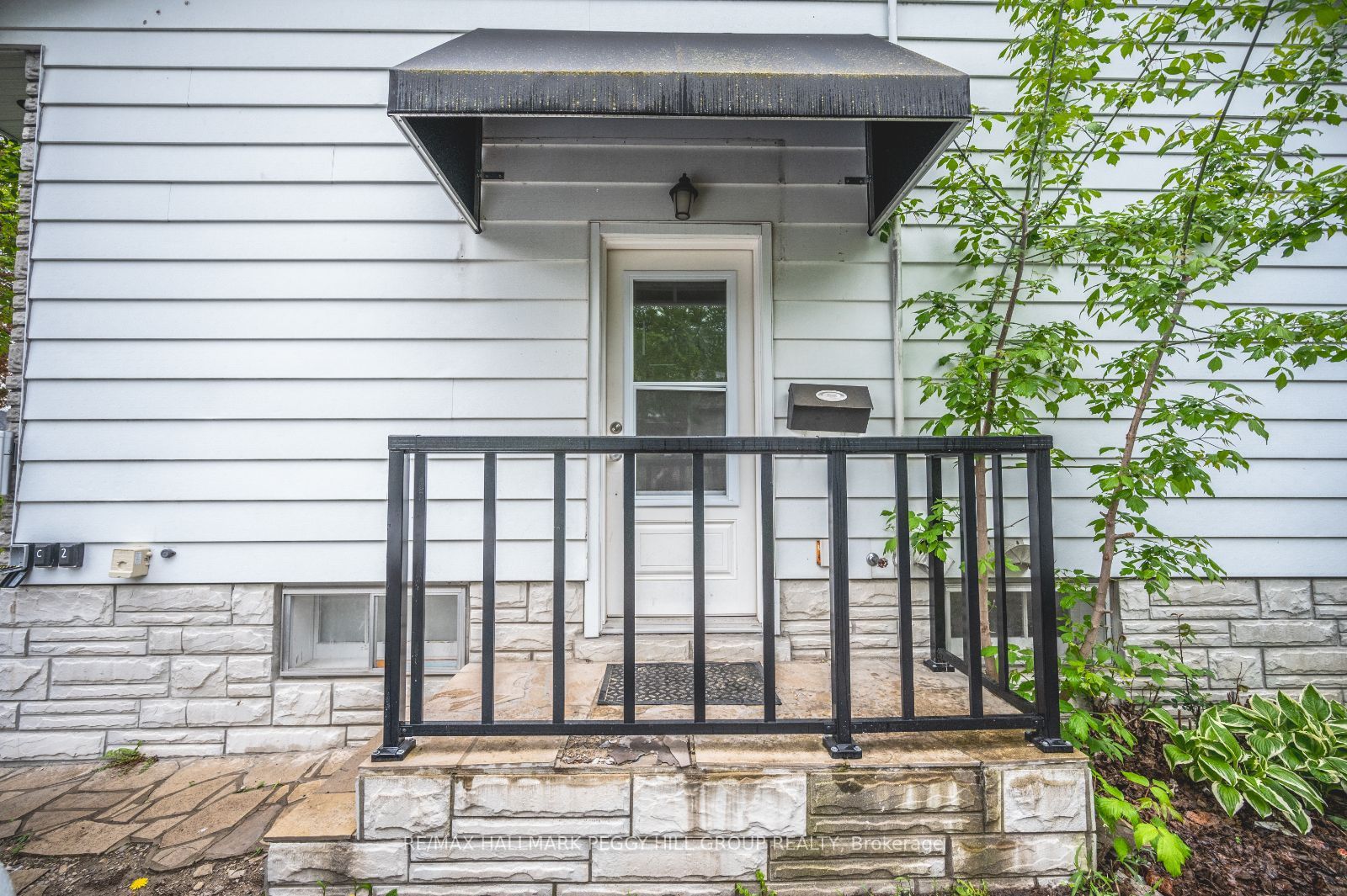 54 Sophia Street E Lower Property Photo 1