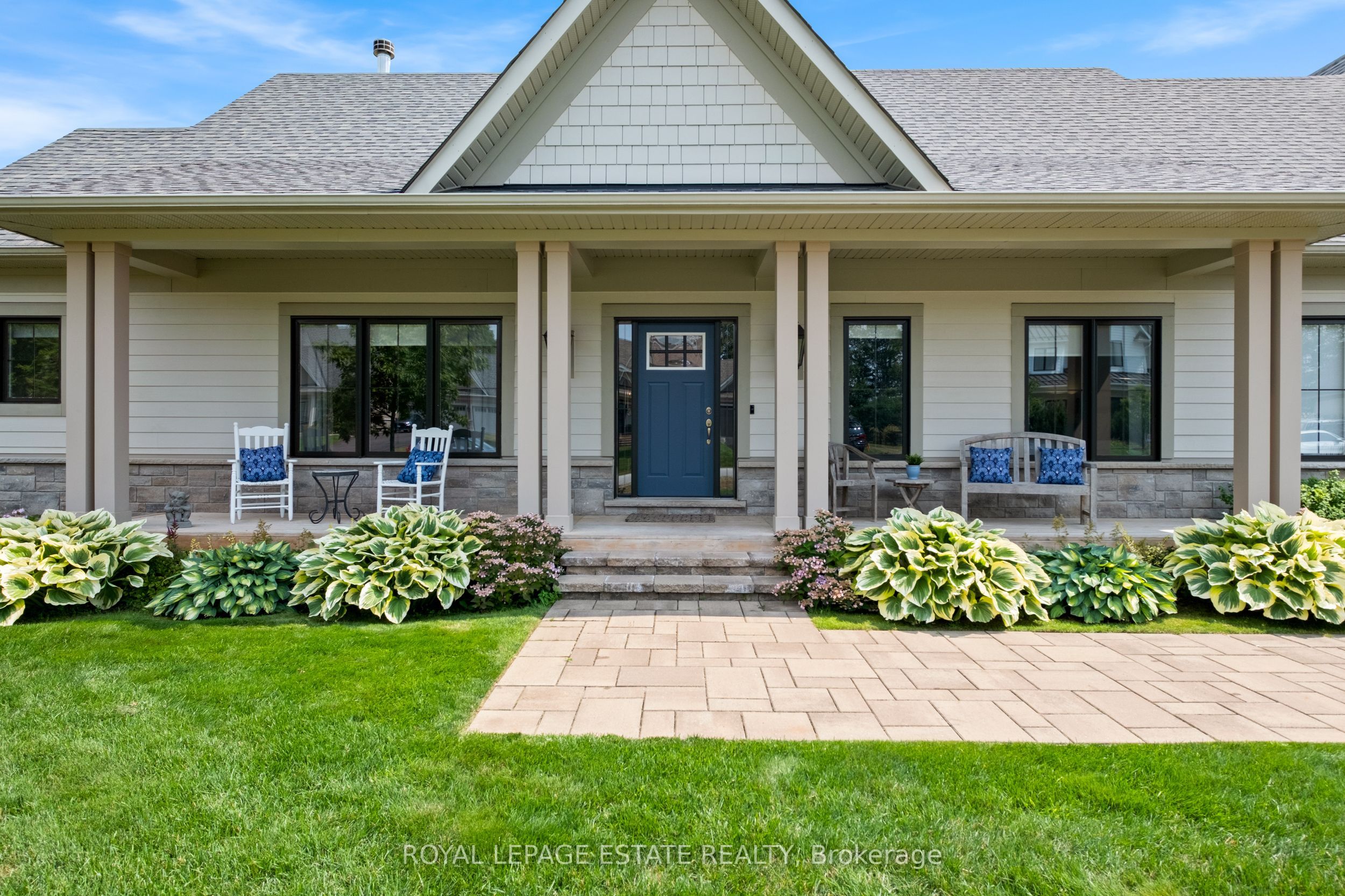 3 Georgian Grande Drive Property Photo 1