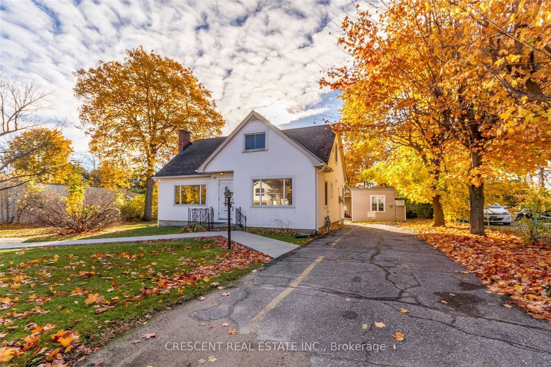 261 Barrie Rd Property Photo 1