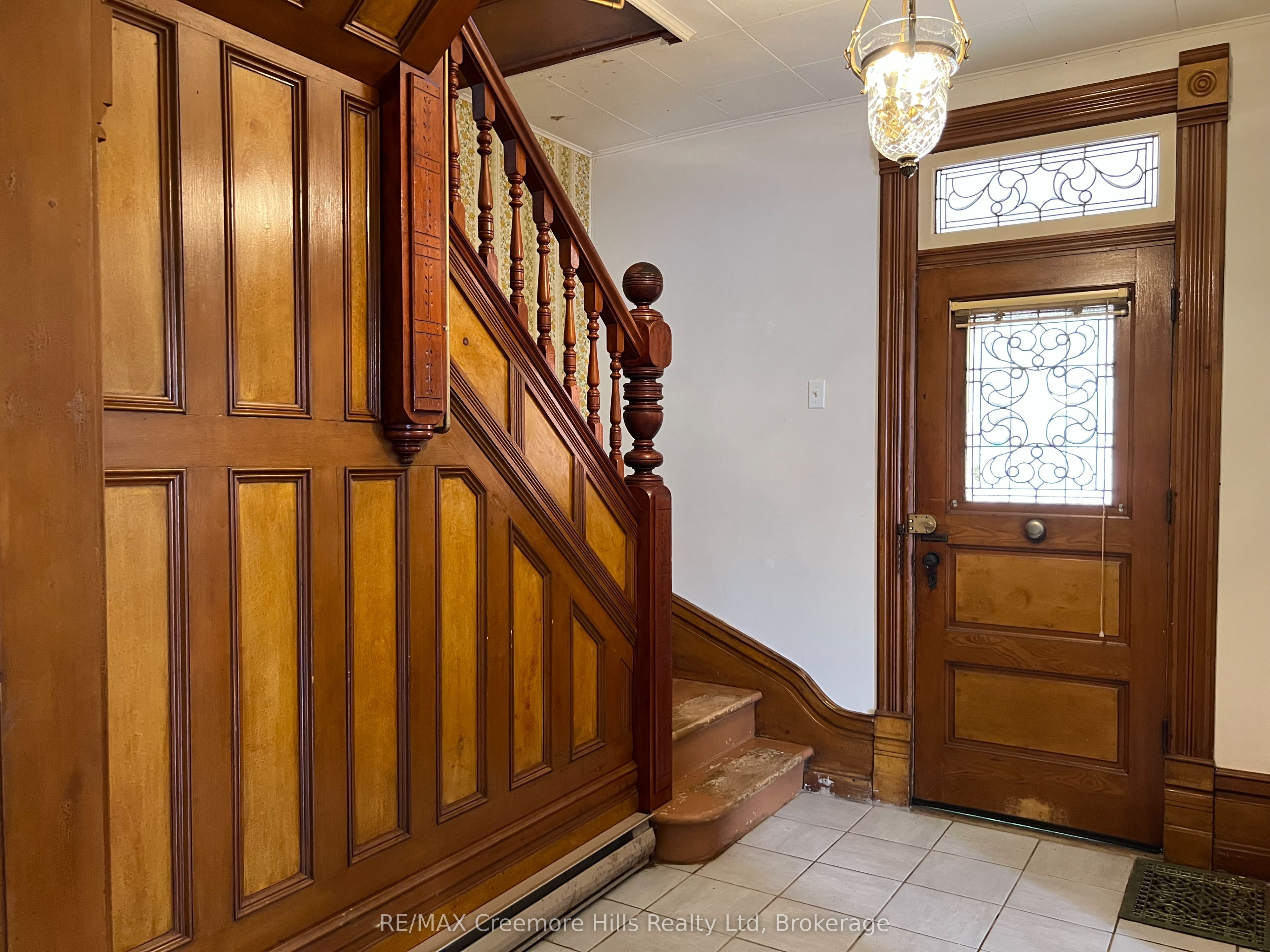 3 Wellington Street E Property Photo 12