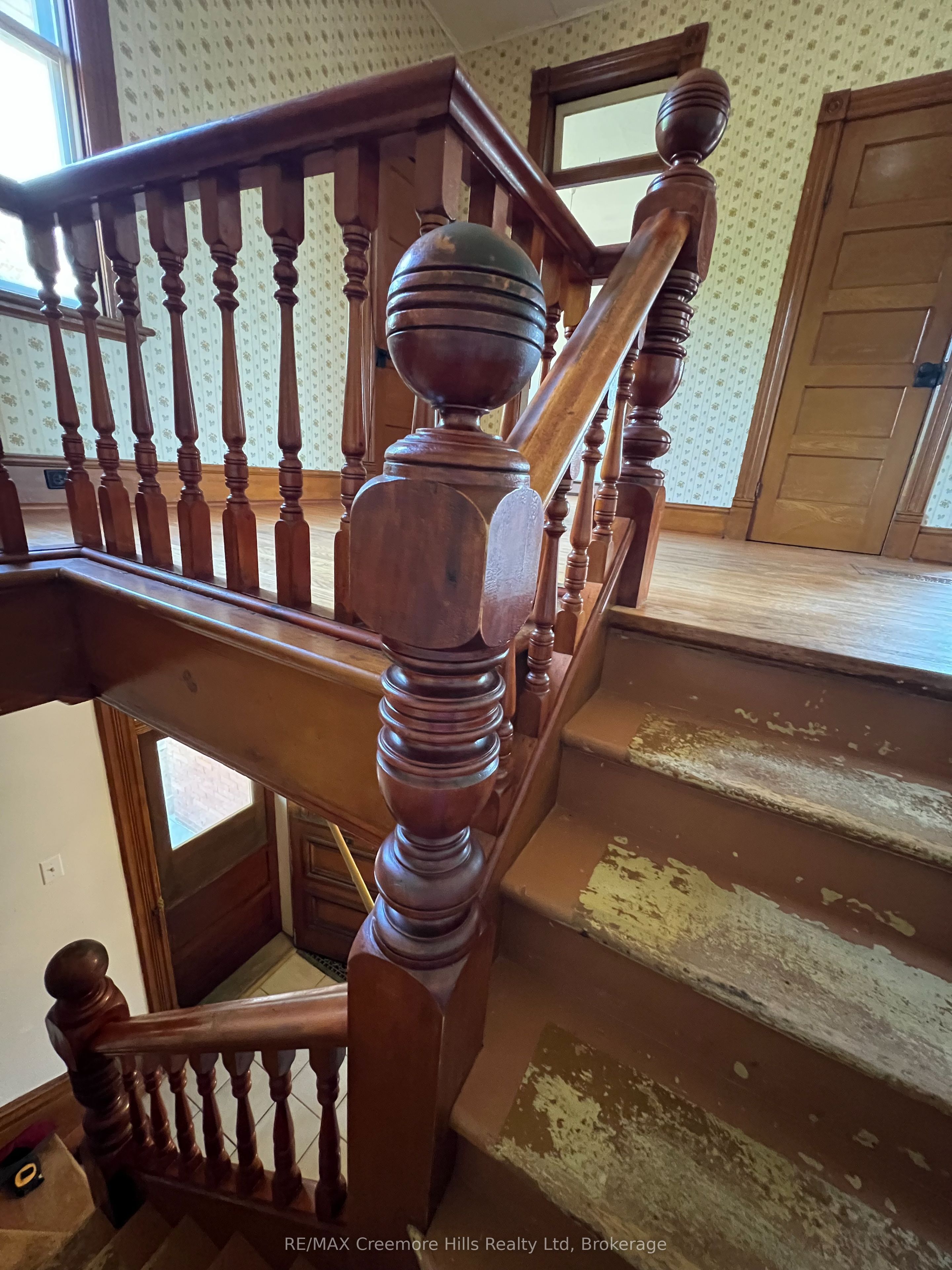 3 Wellington Street E Property Photo 20