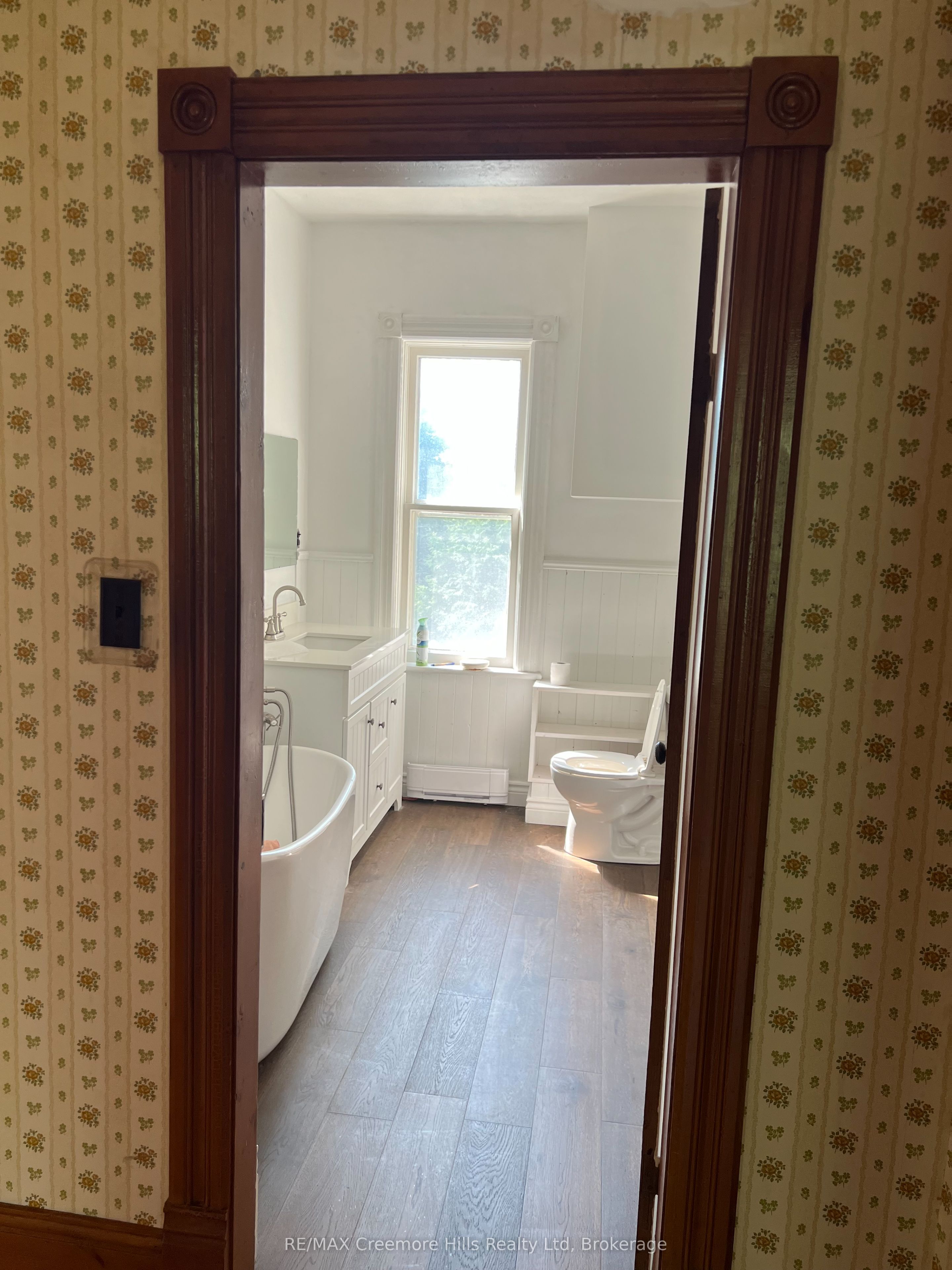 3 Wellington Street E Property Photo 25