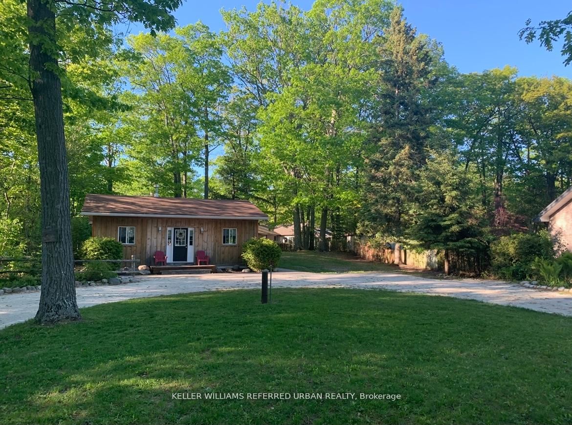 1833 Tiny Beaches Road S Property Photo 1