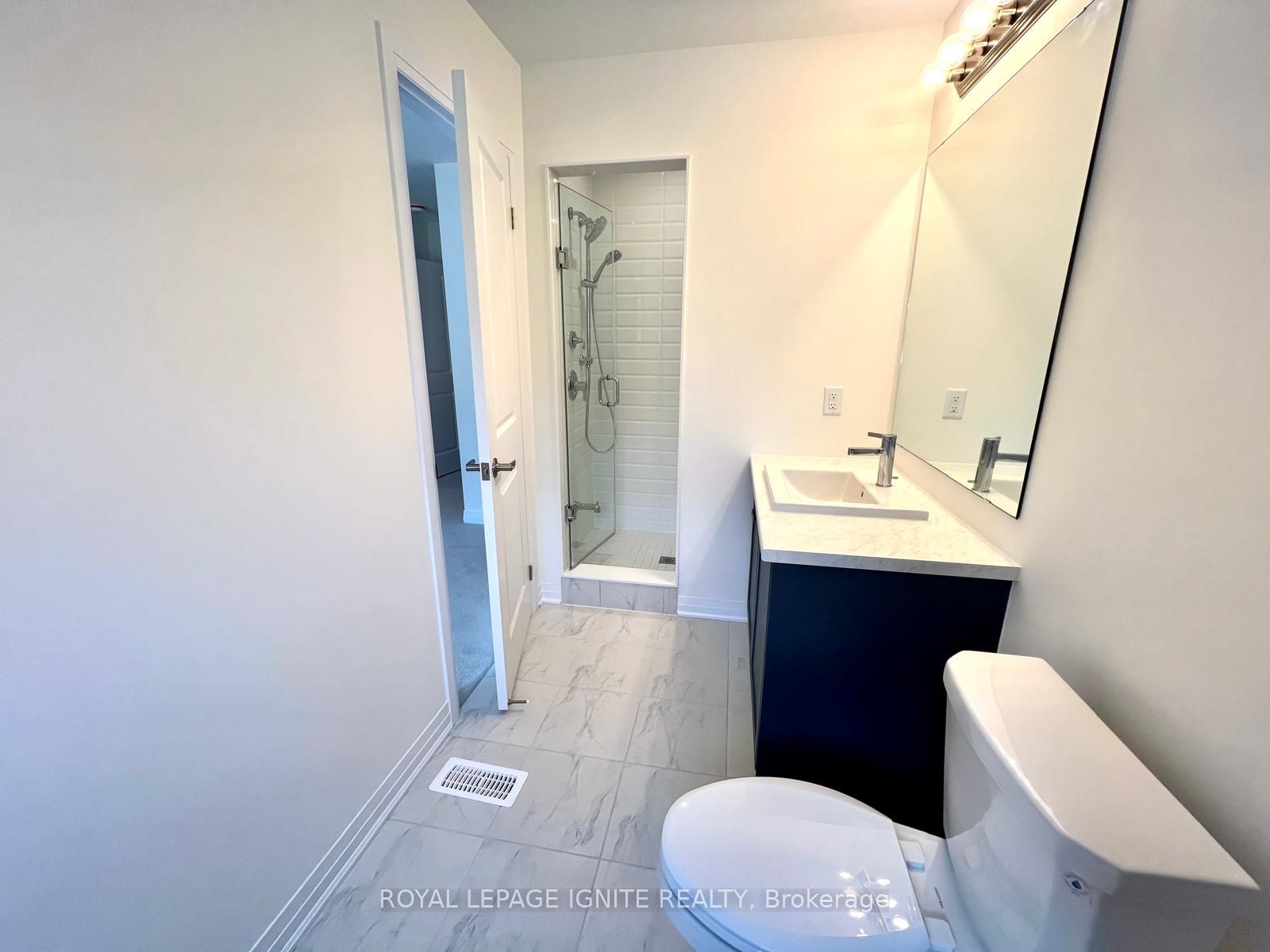 562 Hudson Crescent Property Photo 24