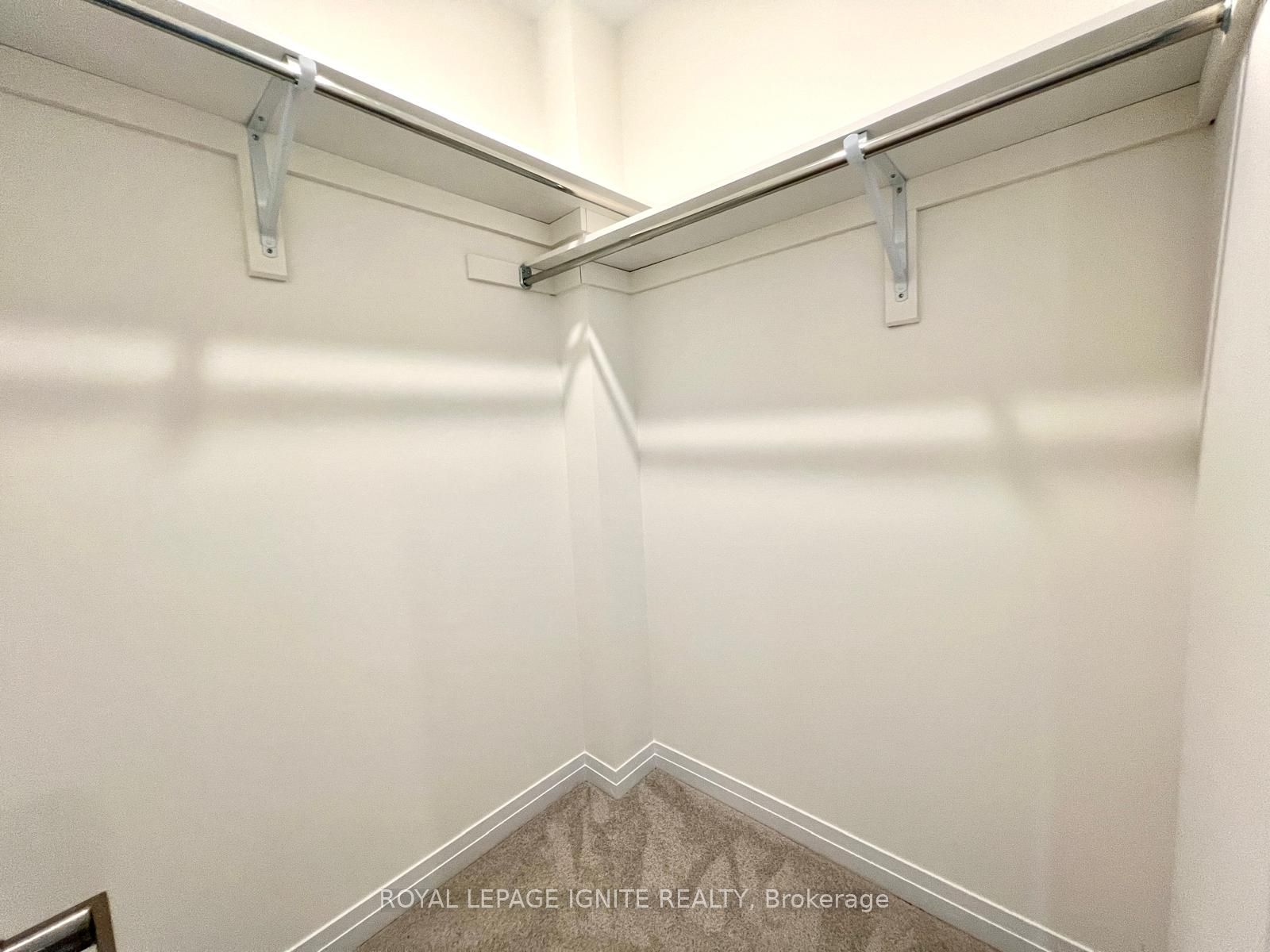 562 Hudson Crescent Property Photo 28