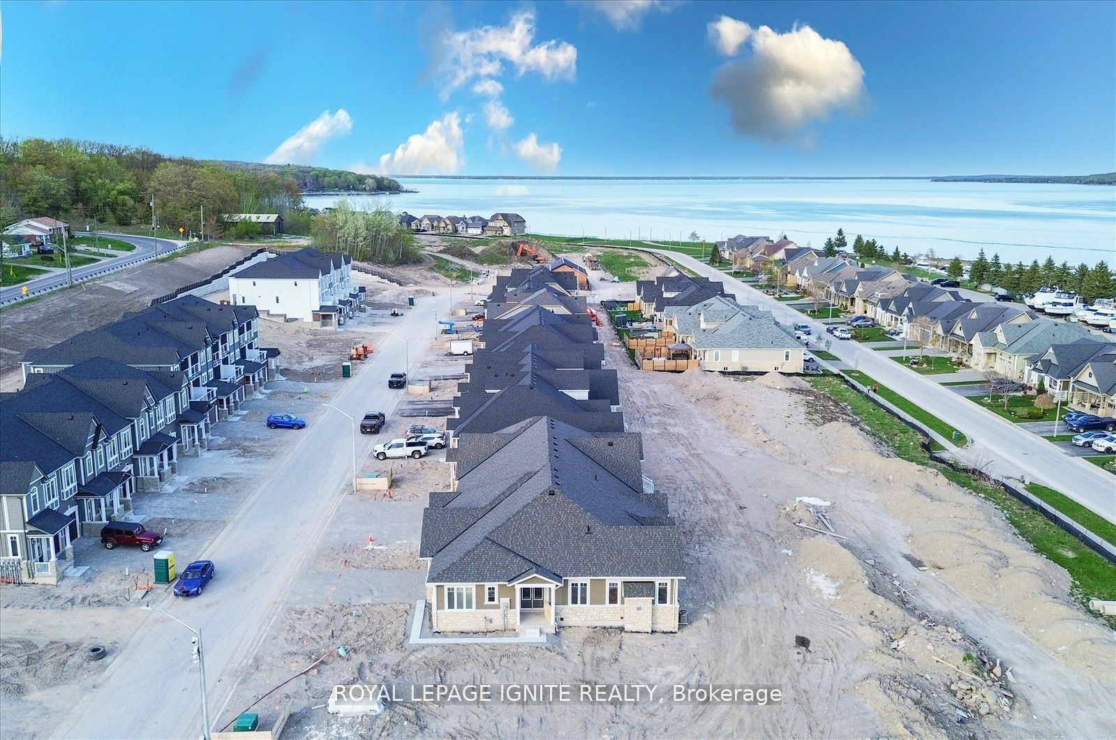 562 Hudson Crescent Property Photo 32