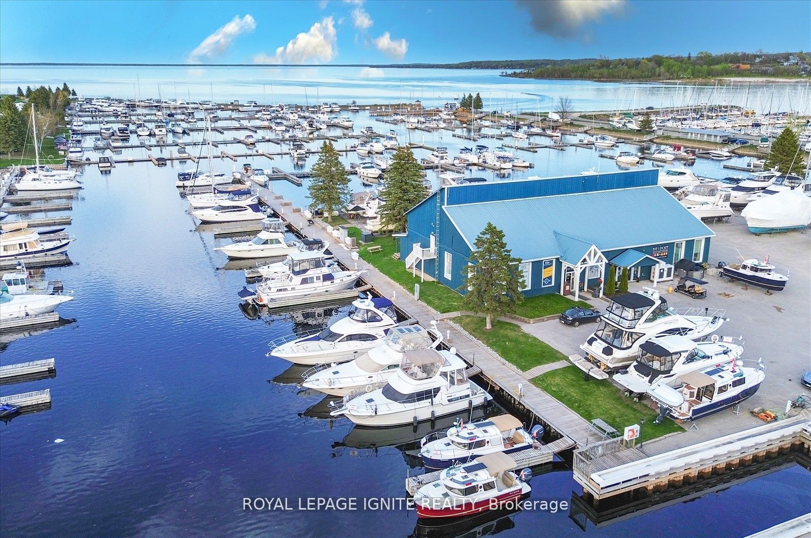 562 Hudson Crescent Property Photo 35