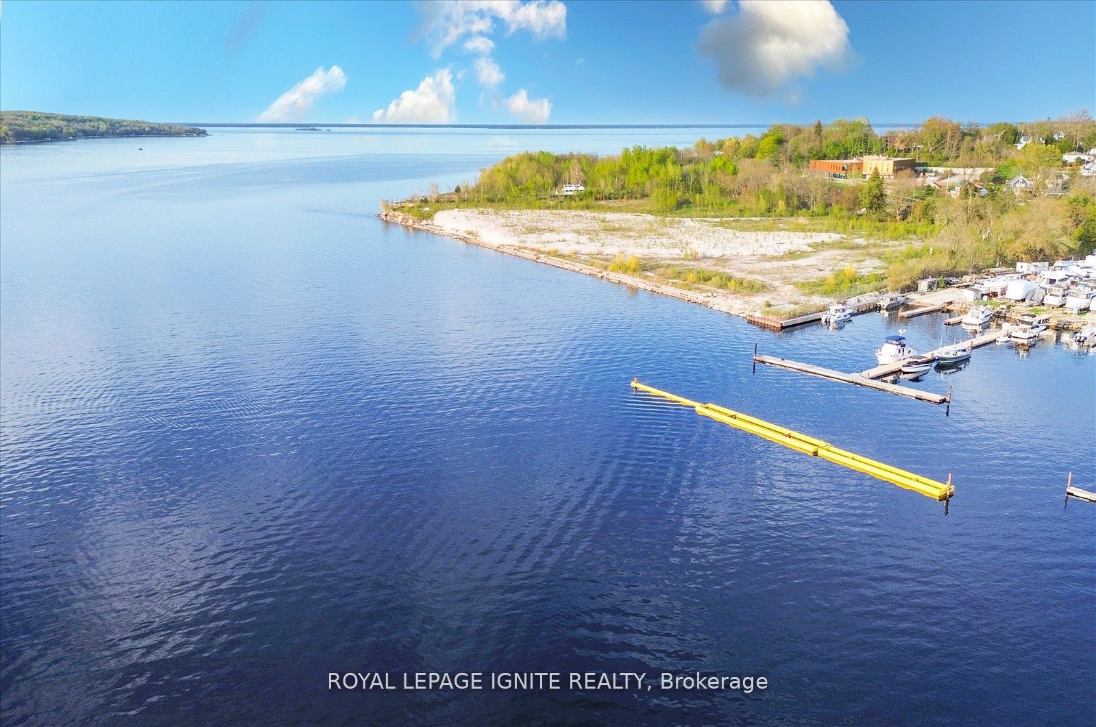 562 Hudson Crescent Property Photo 36