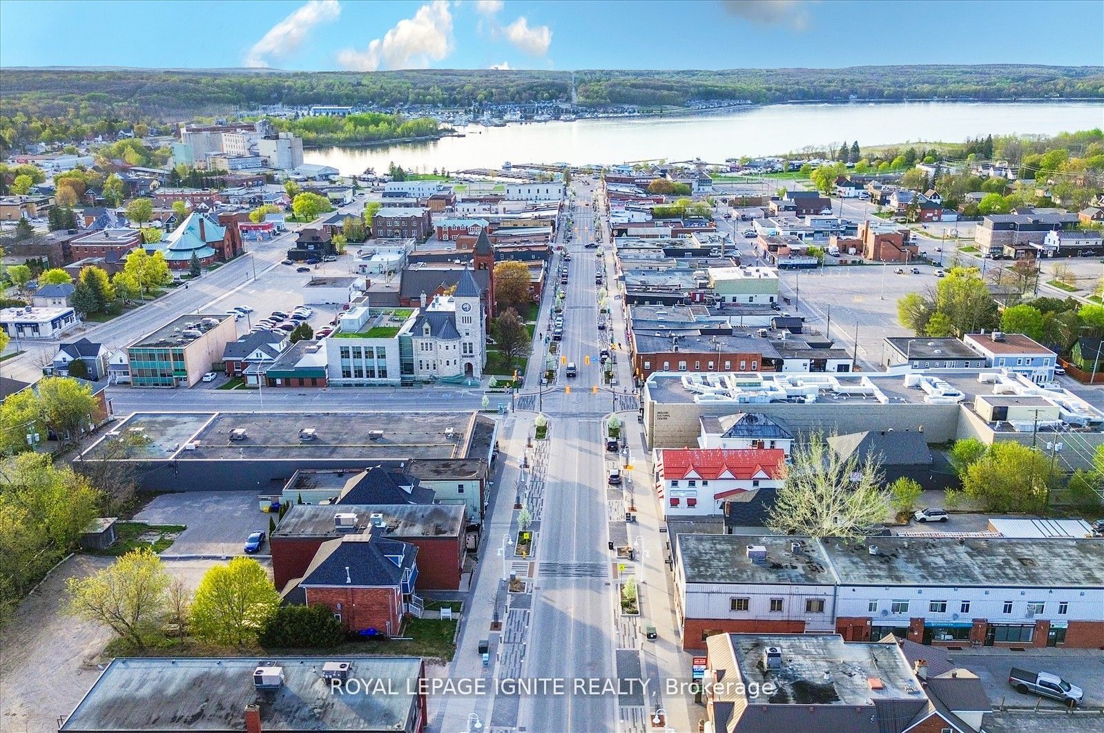 562 Hudson Crescent Property Photo 37