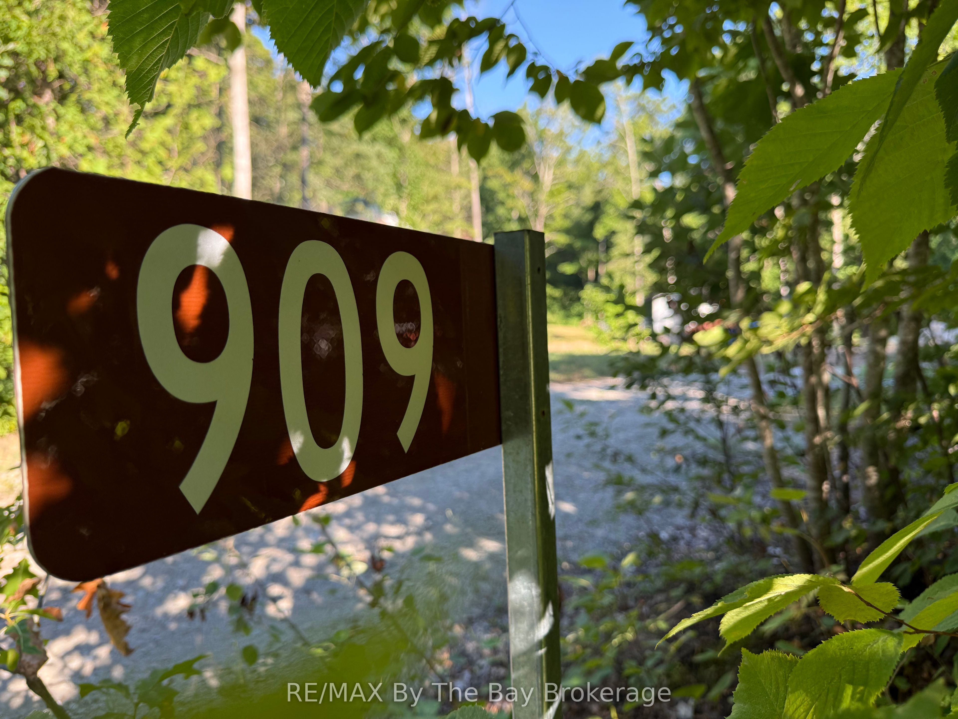 909 17 Concession Property Photo 1